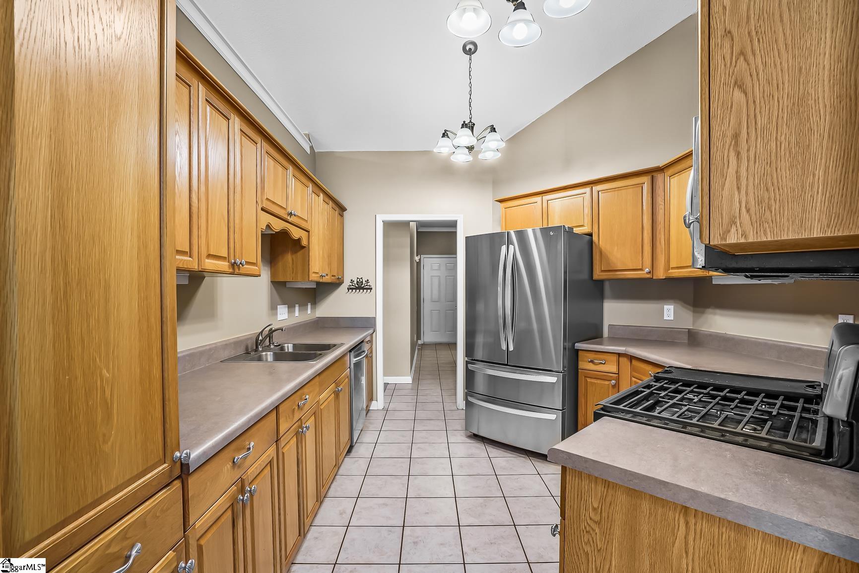 1298 Moorehead Place Pendelton, SC 29670