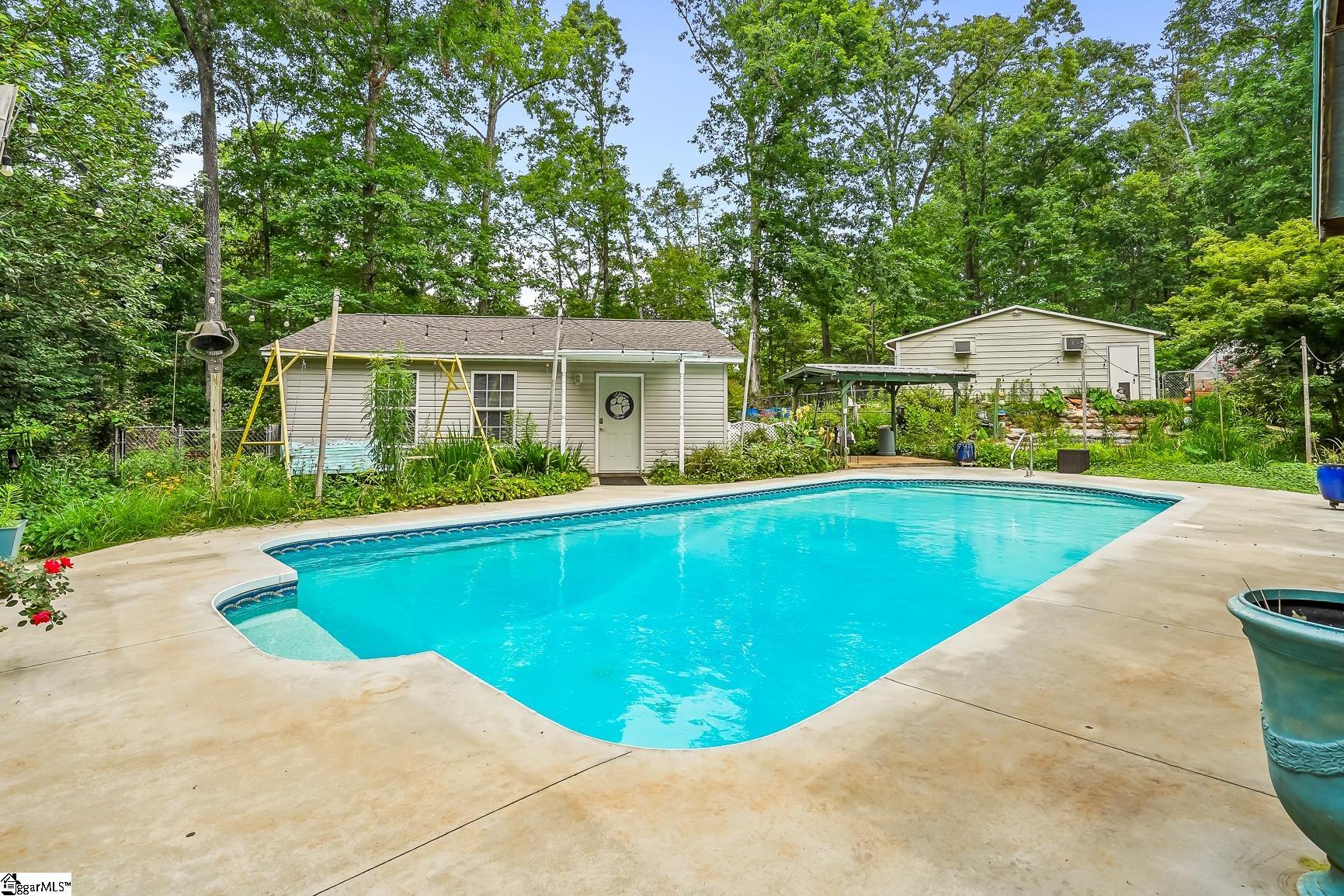 1298 Moorehead Place Pendelton, SC 29670