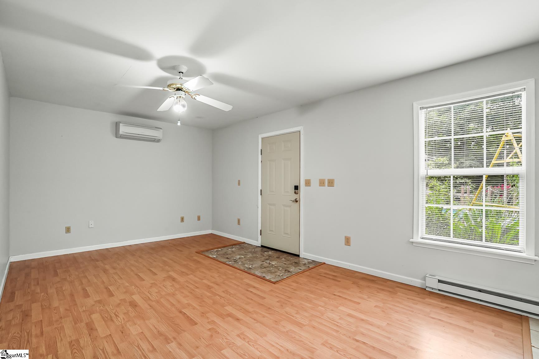 1298 Moorehead Place Pendelton, SC 29670