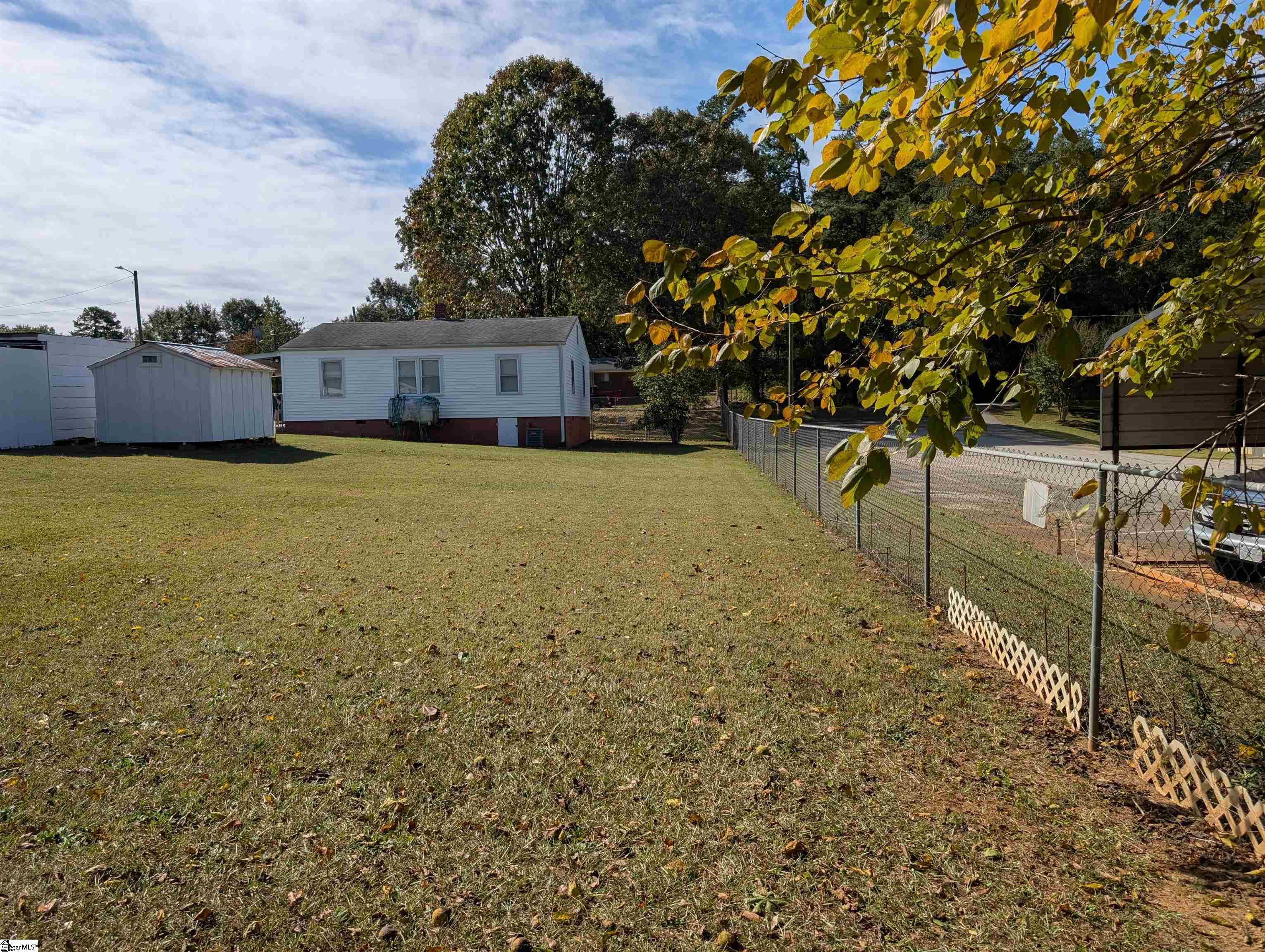 Homes for sale in Greenville, SC | 42 Reeves Ave, Greenville, SC 29605 | MLS# 1557624