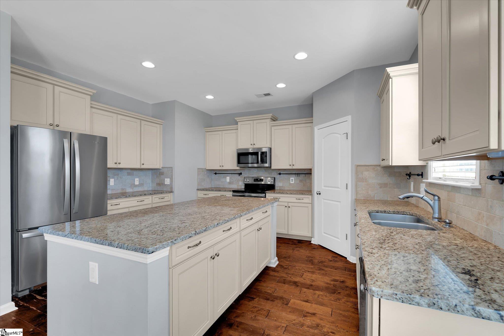 606 N Meadows Lane Easley, SC 29642