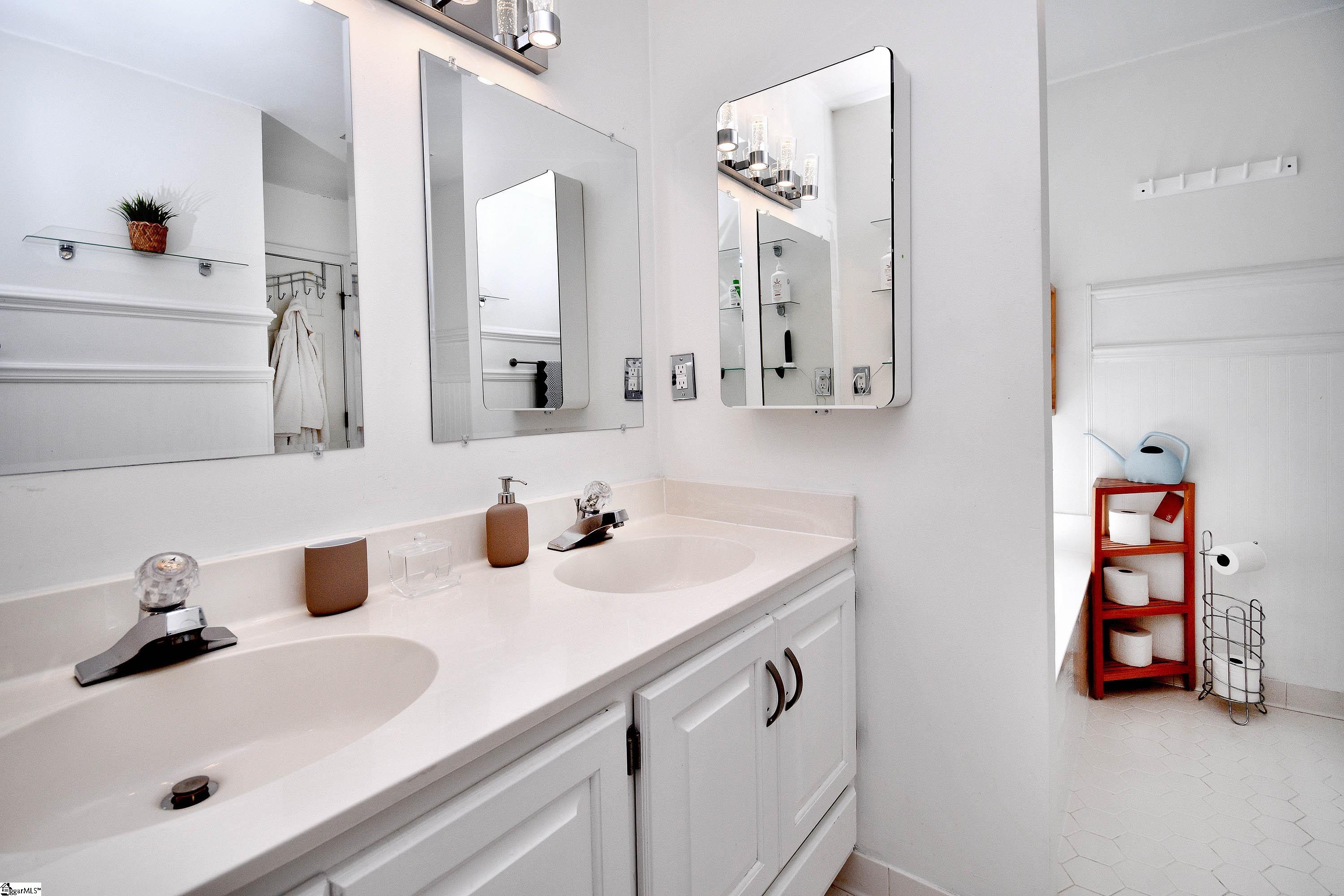 210 Cross Field Road Greenville, SC 29607