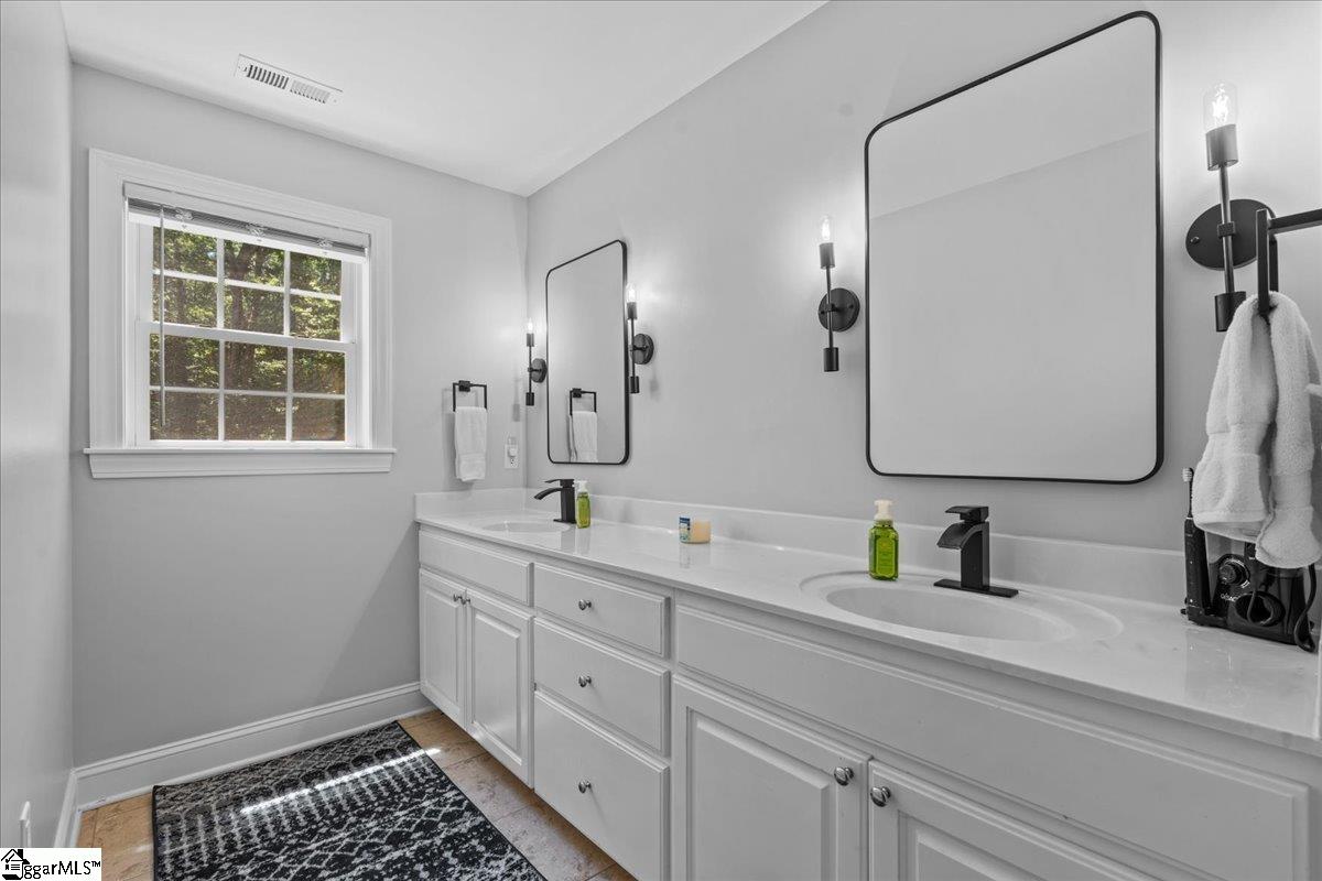 115 Woods Way Anderson, SC 29625
