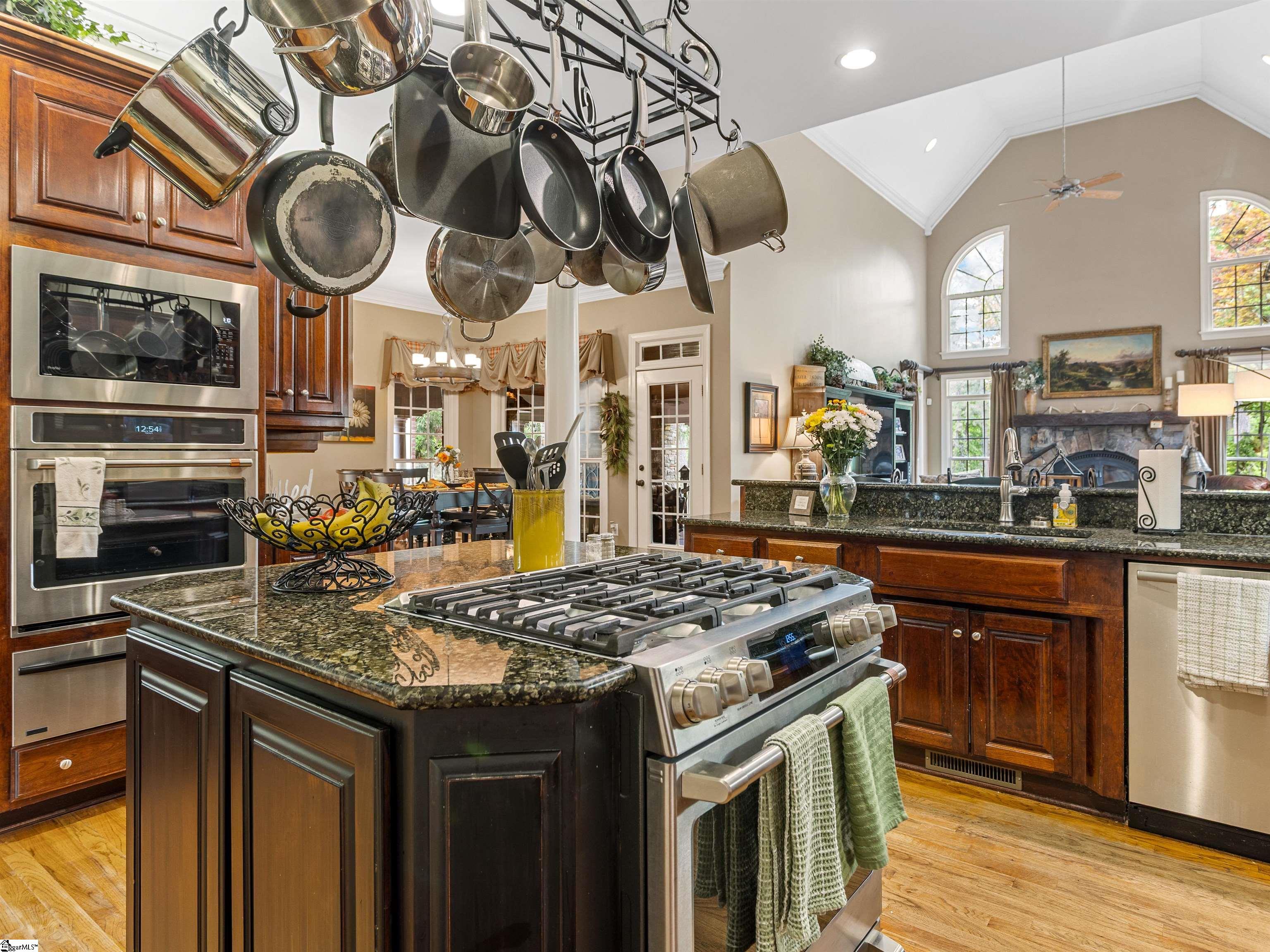 458 Carolina Club Drive Spartanburg, SC 29306-6608