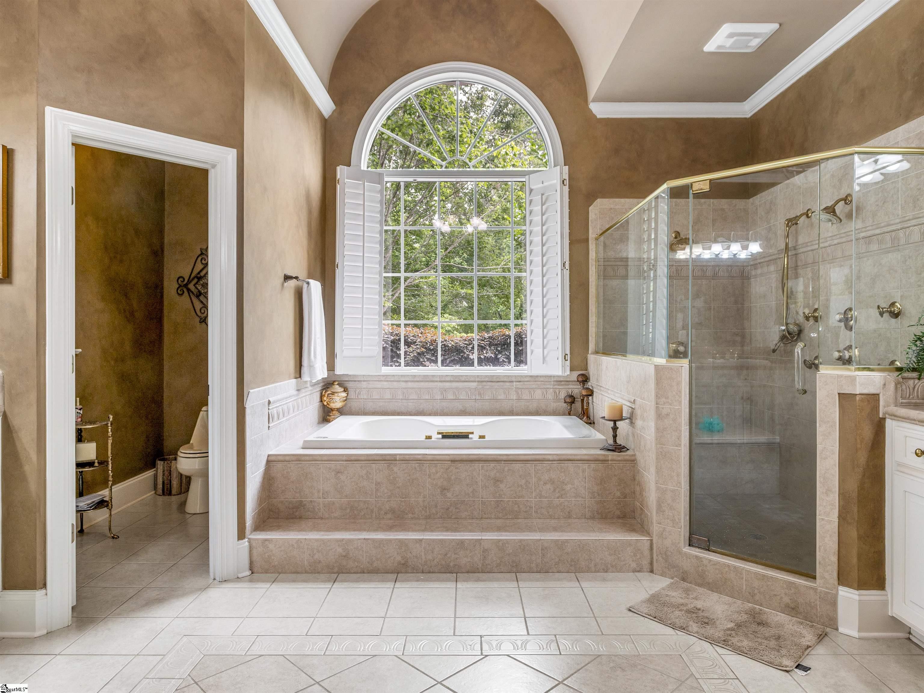 458 Carolina Club Drive Spartanburg, SC 29306-6608