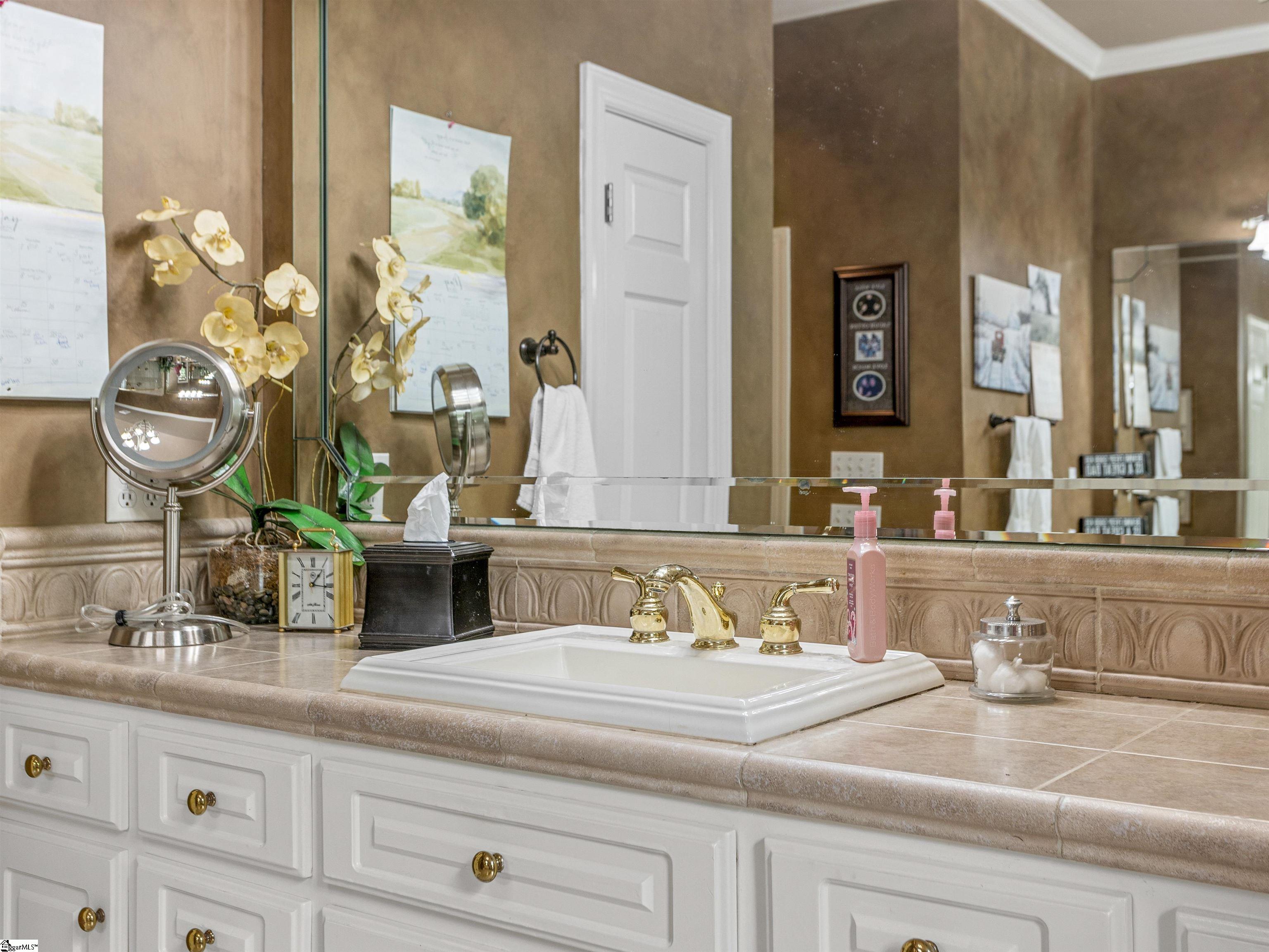 458 Carolina Club Drive Spartanburg, SC 29306-6608