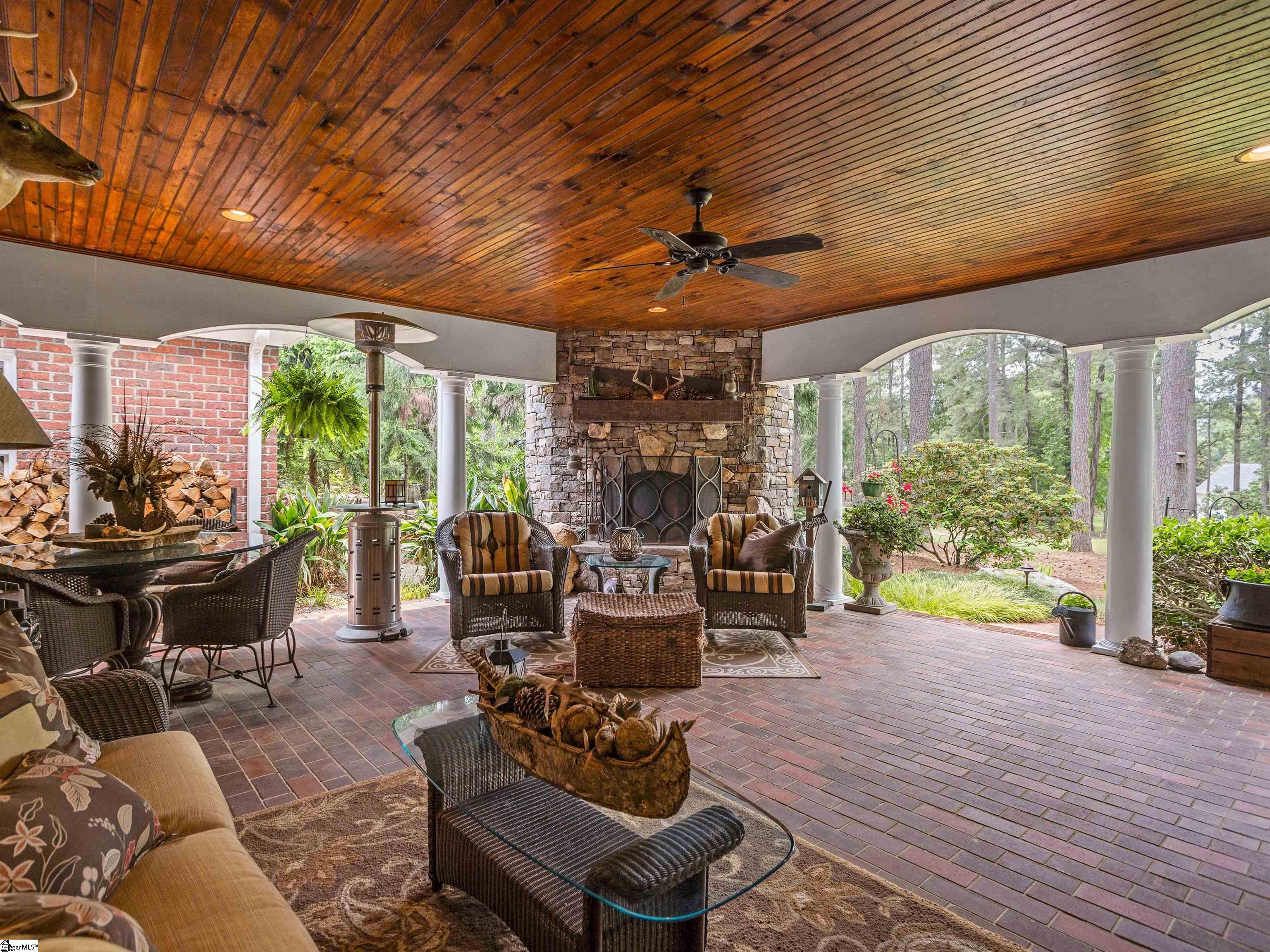 458 Carolina Club Drive Spartanburg, SC 29306-6608