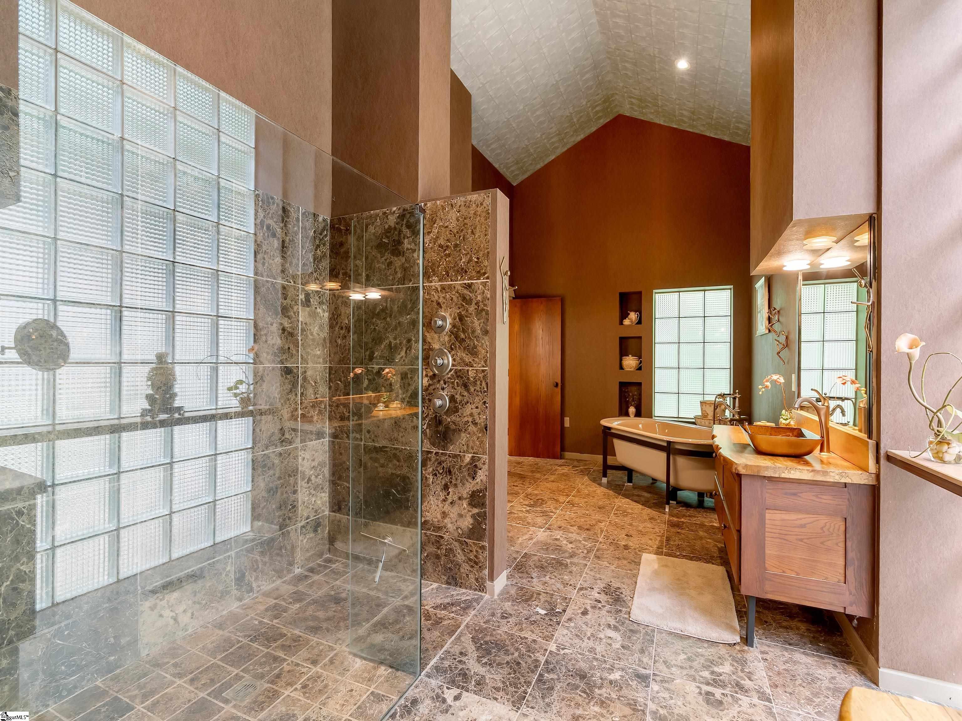19 Moonshine Falls Trail Landrum, SC 29356