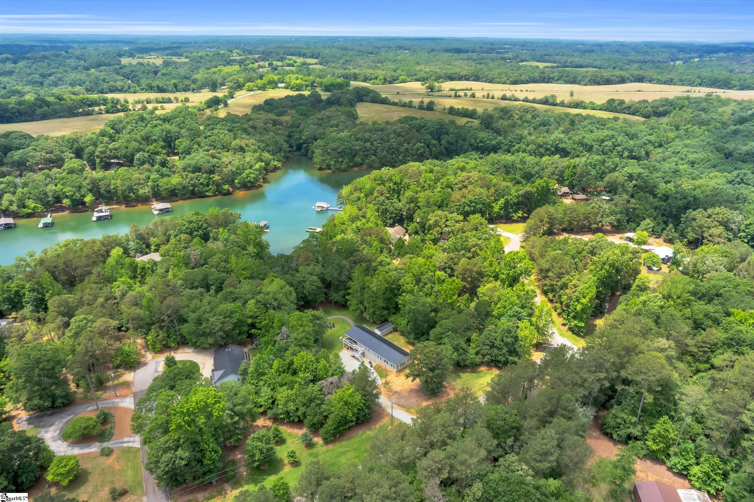 47 Rabbit Run Hartwell, GA 30643