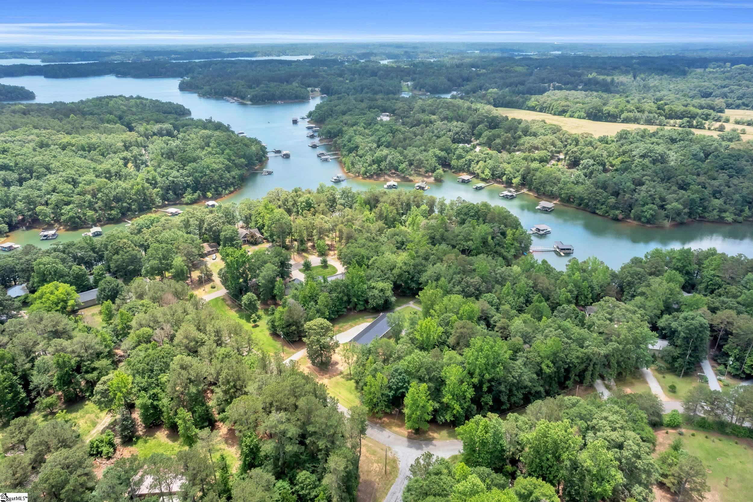 47 Rabbit Run Hartwell, GA 30643