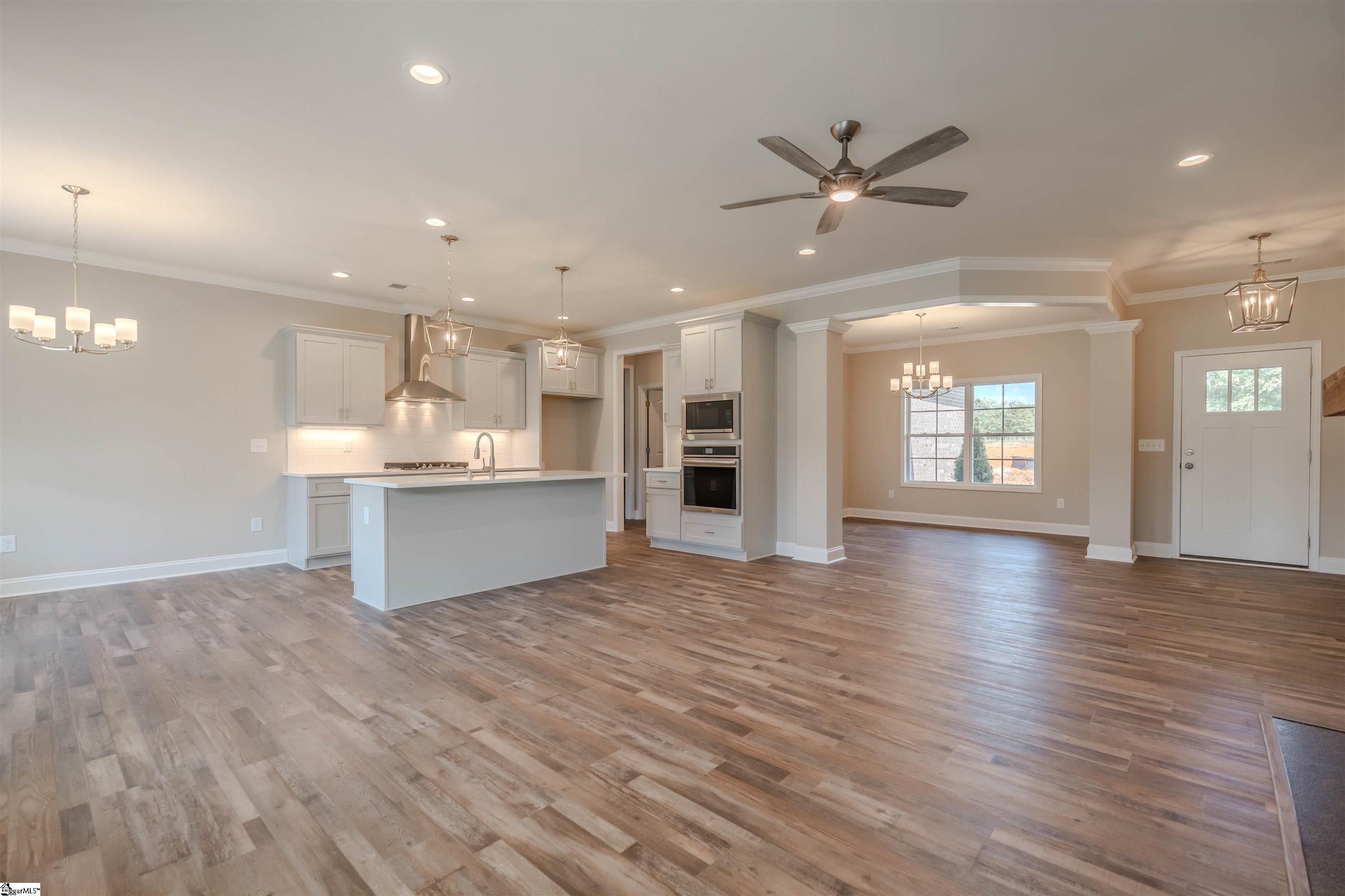 108 Willett Trail Taylors, SC 29687
