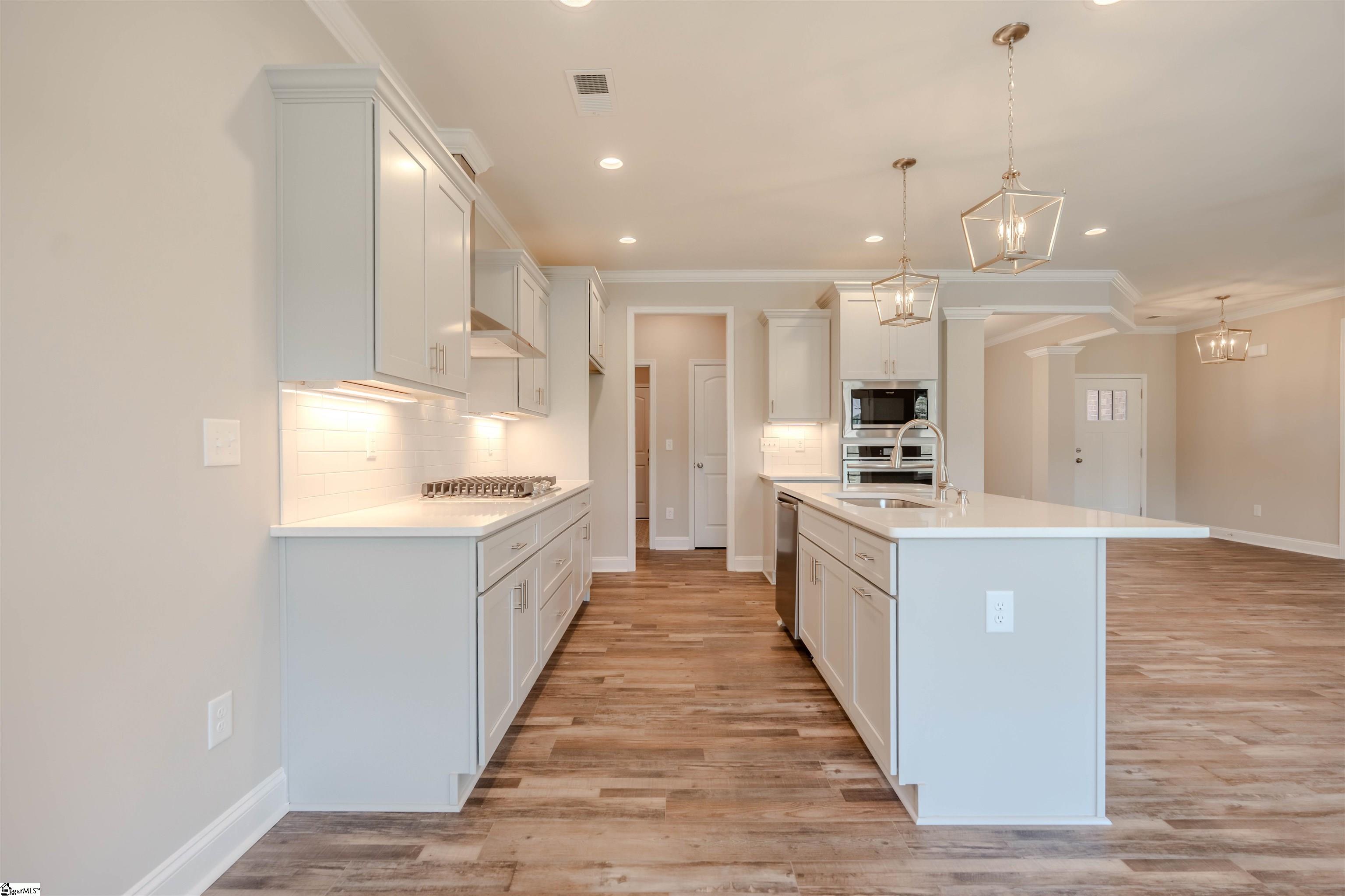 108 Willett Trail Taylors, SC 29687