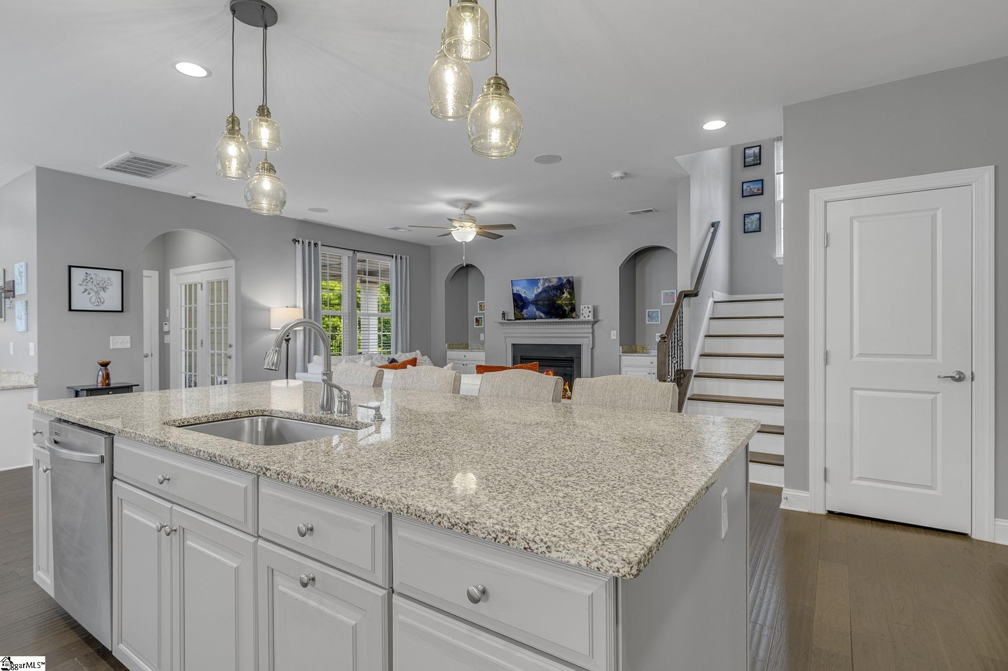 329 Algonquin Trail Greenville, SC 29607
