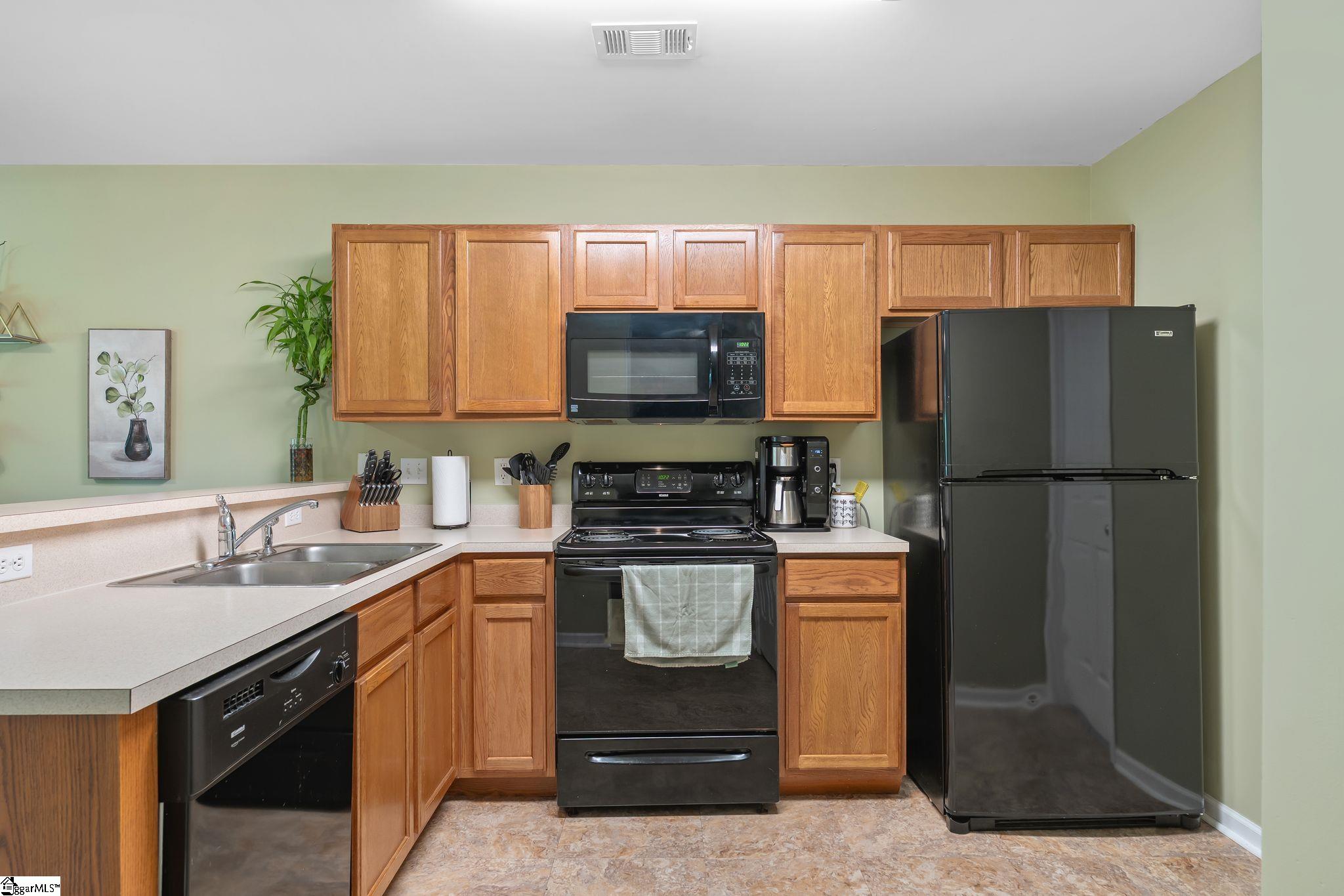 9 Hollow Tree Way Greenville, SC 29605-6430