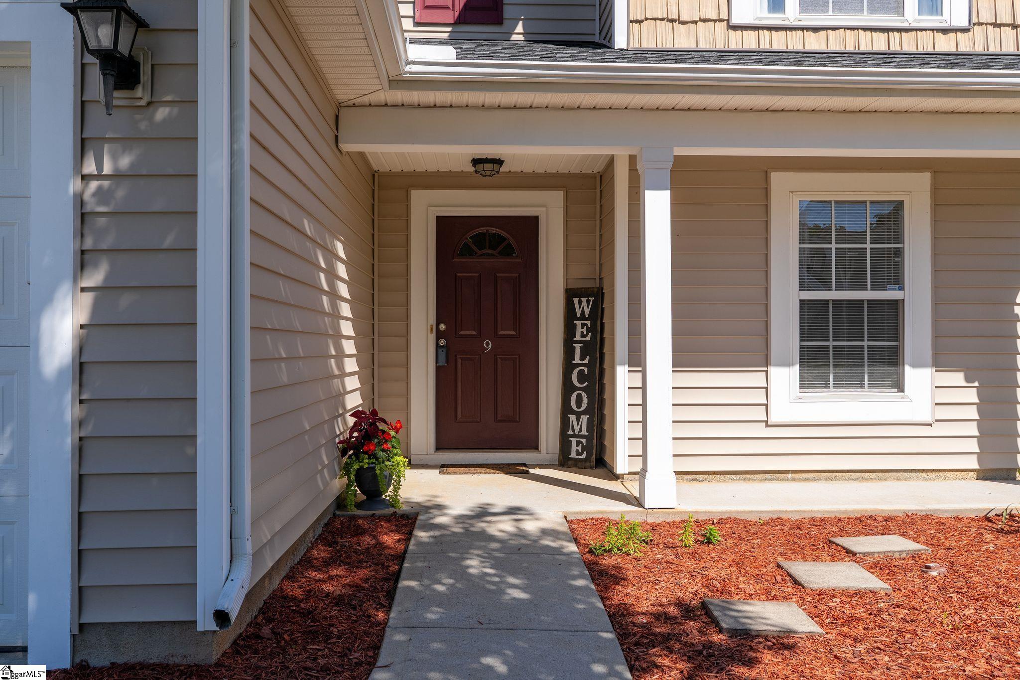 9 Hollow Tree Way Greenville, SC 29605-6430