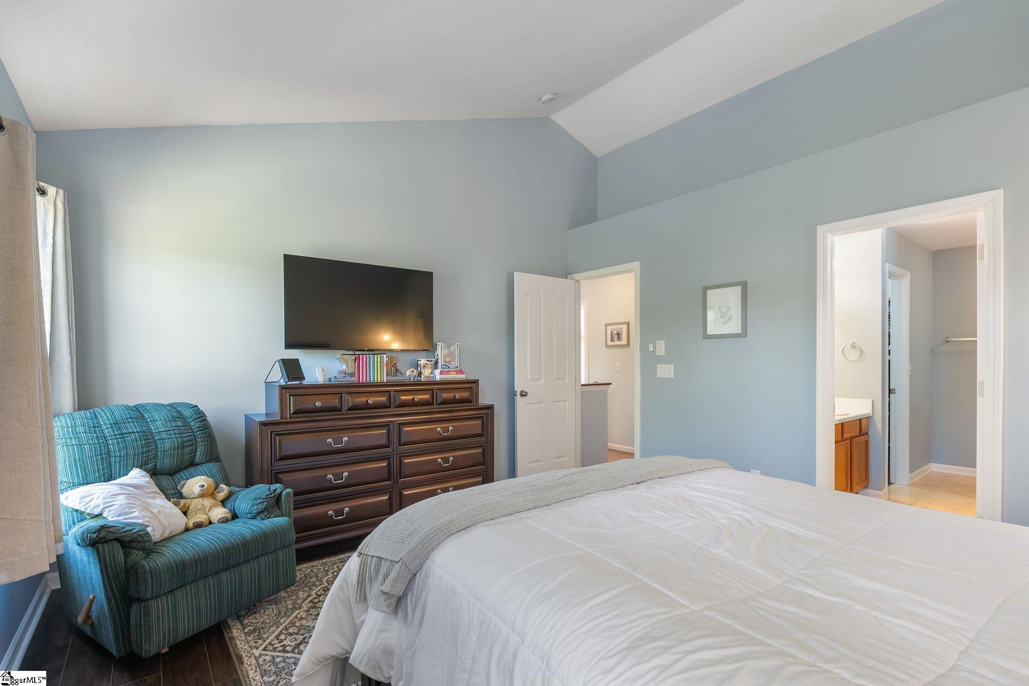 9 Hollow Tree Way Greenville, SC 29605-6430