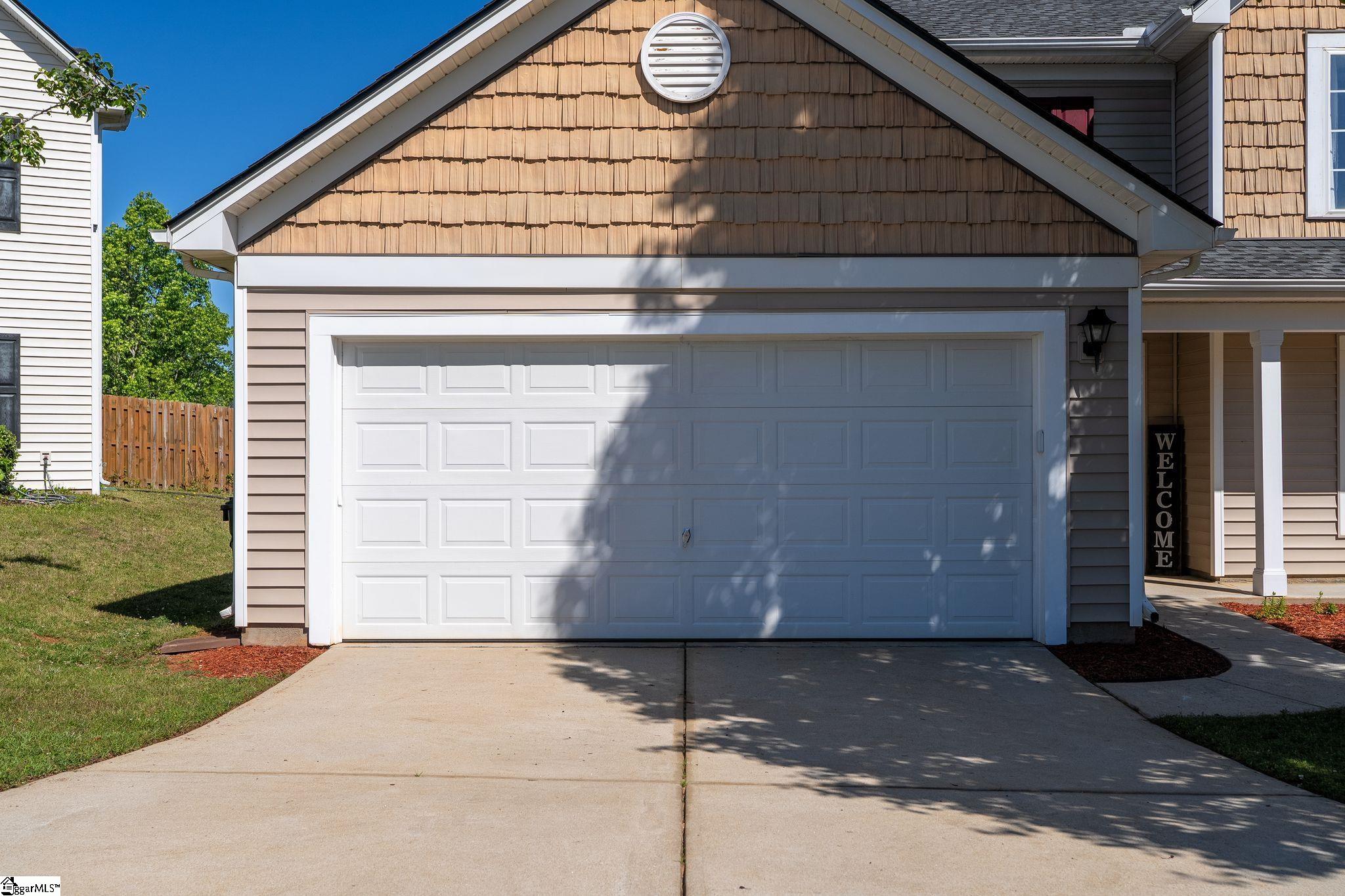 9 Hollow Tree Way Greenville, SC 29605-6430