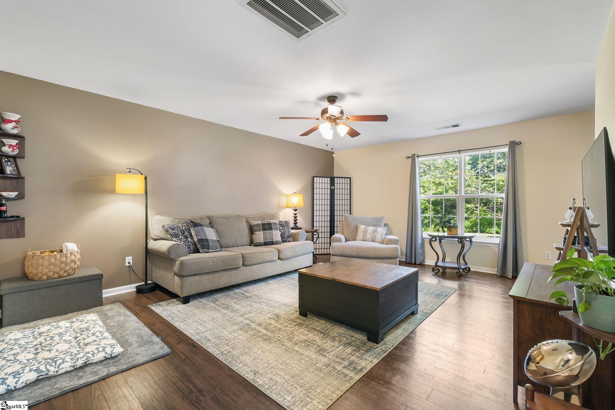 9 Hollow Tree Way Greenville, SC 29605-6430
