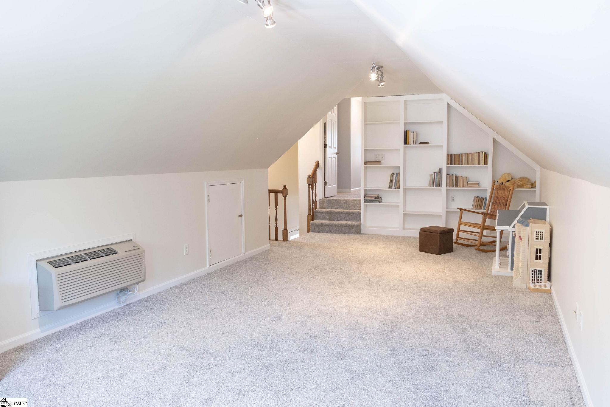 106 Knoll Creek Drive Simpsonville, SC 29680