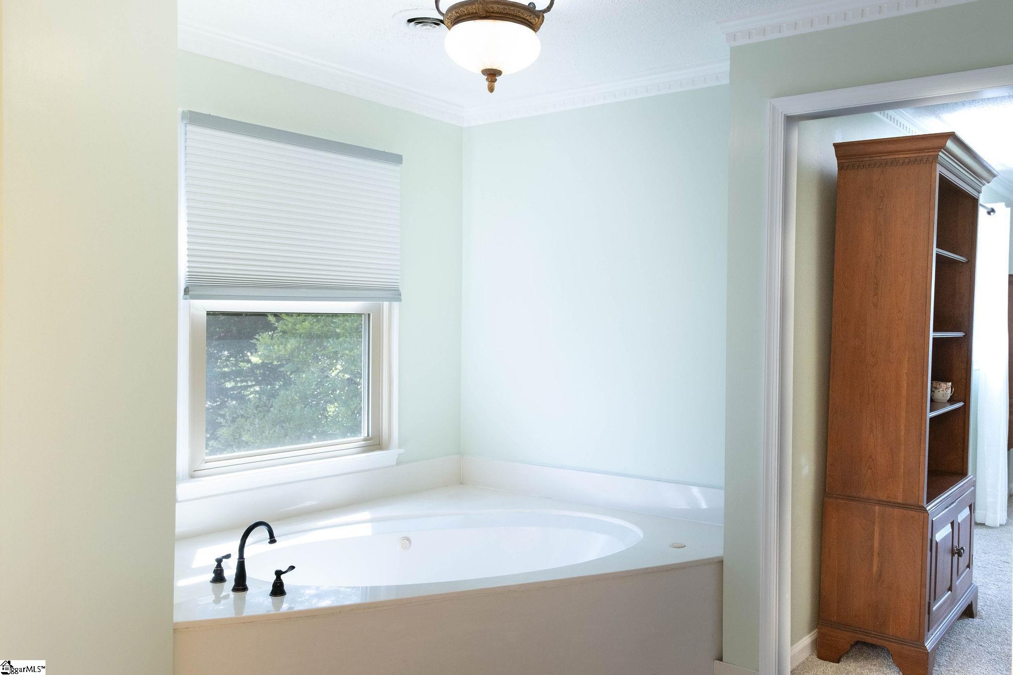 106 Knoll Creek Drive Simpsonville, SC 29680