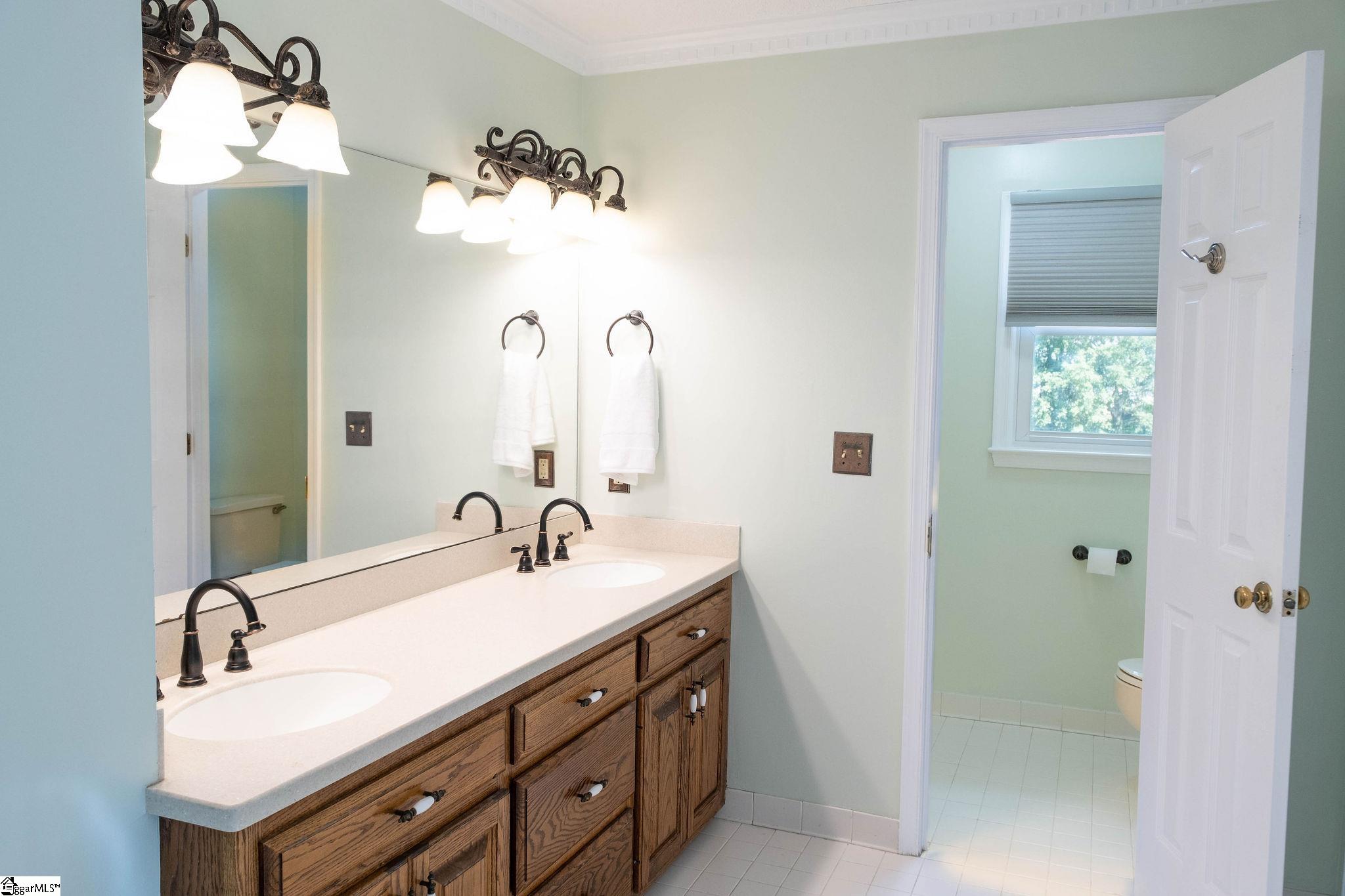 106 Knoll Creek Drive Simpsonville, SC 29680