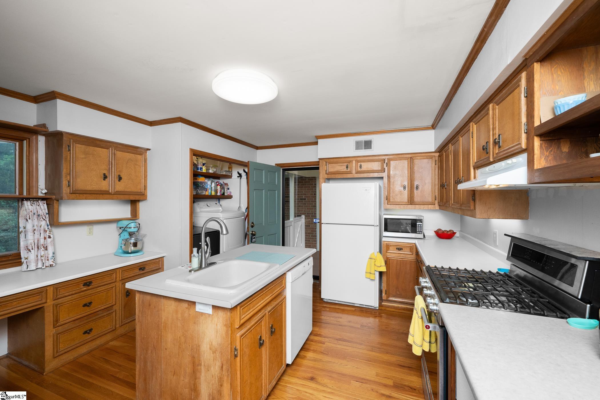 223 Covington Road Greenville, SC 29617-2007