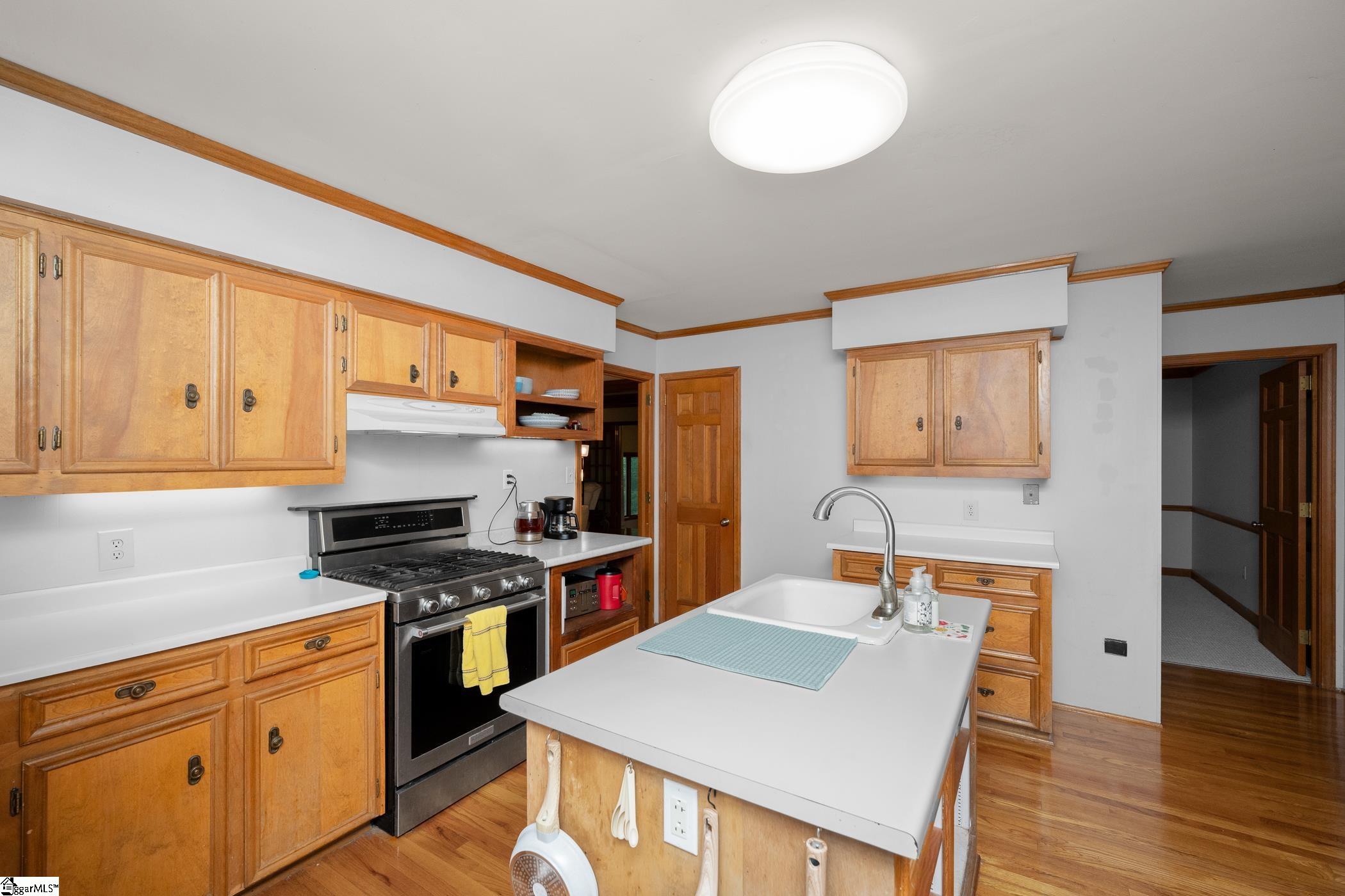 223 Covington Road Greenville, SC 29617-2007