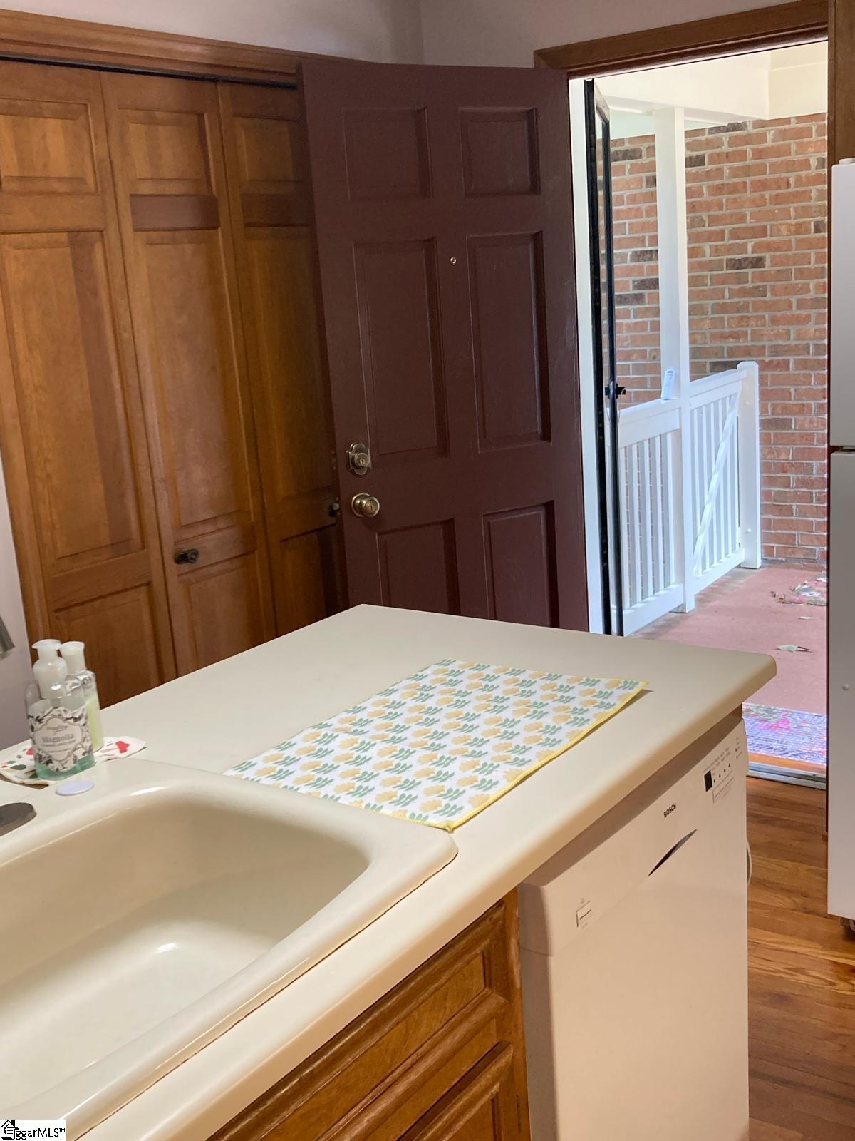 223 Covington Road Greenville, SC 29617-2007