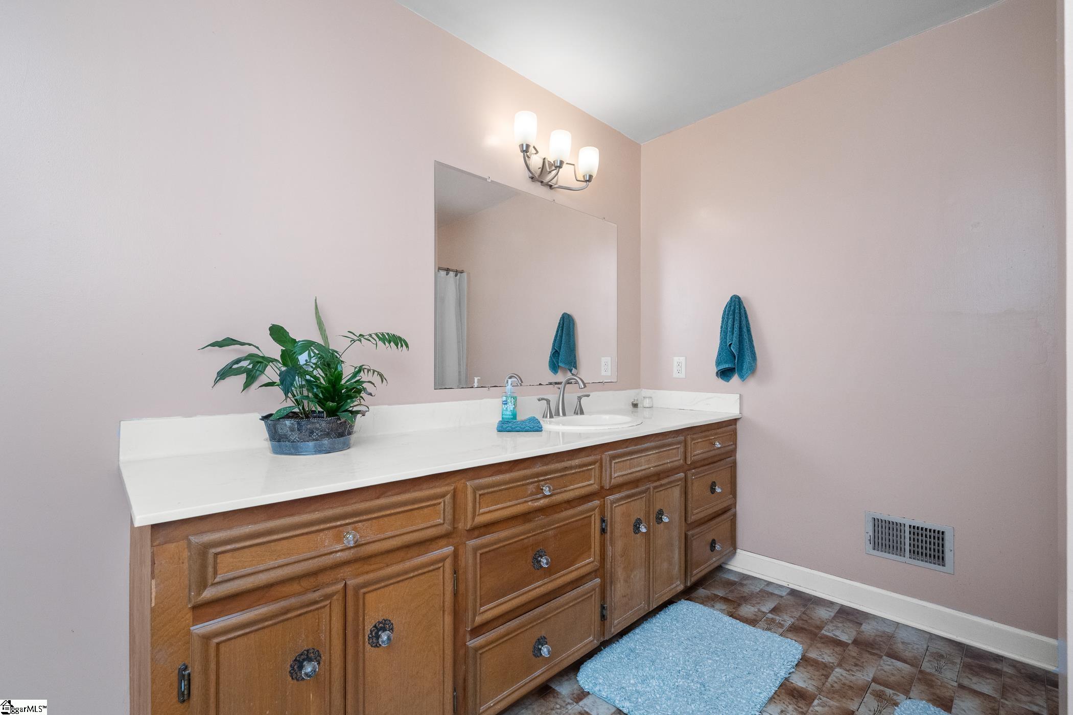 223 Covington Road Greenville, SC 29617-2007