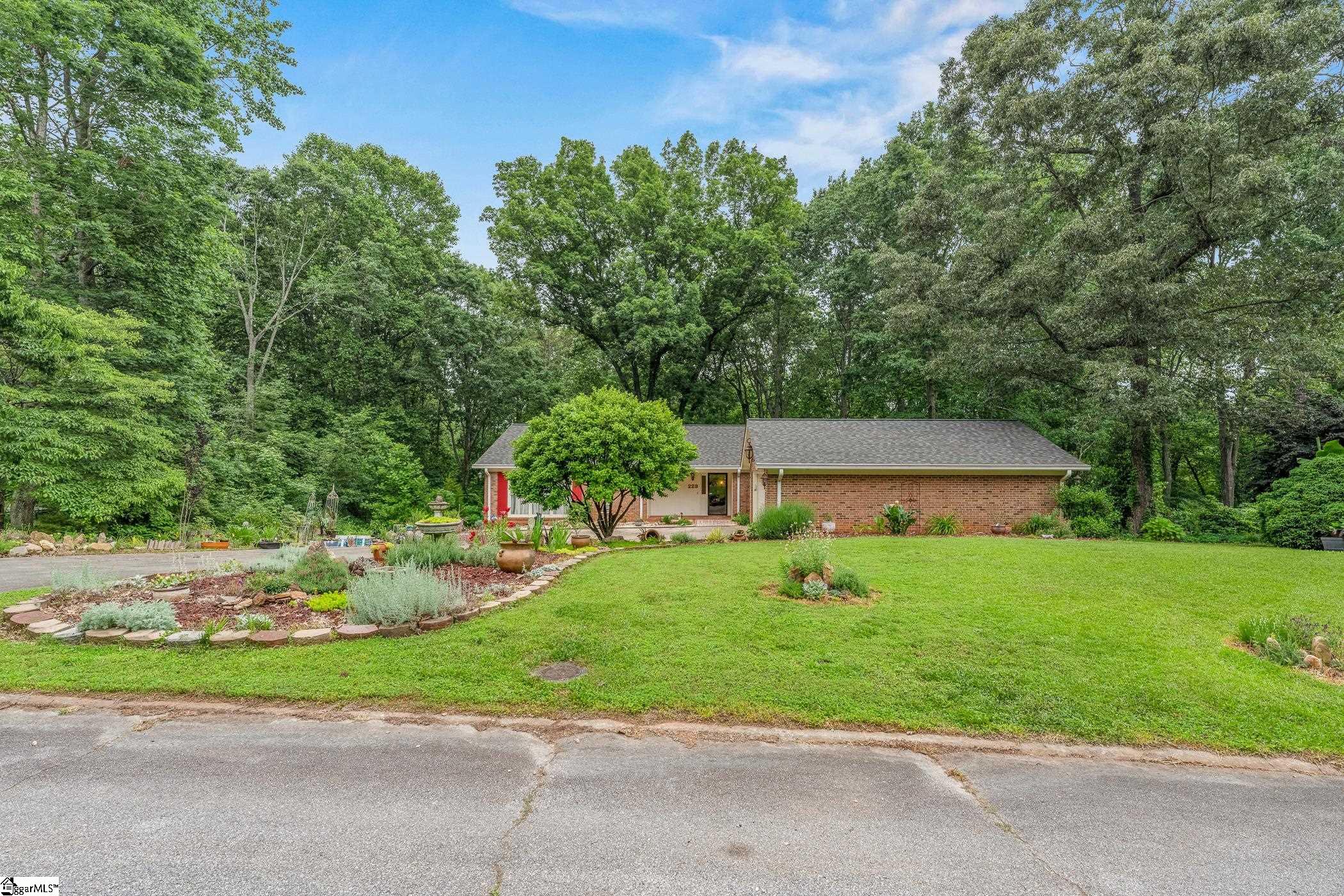 223 Covington Road Greenville, SC 29617-2007