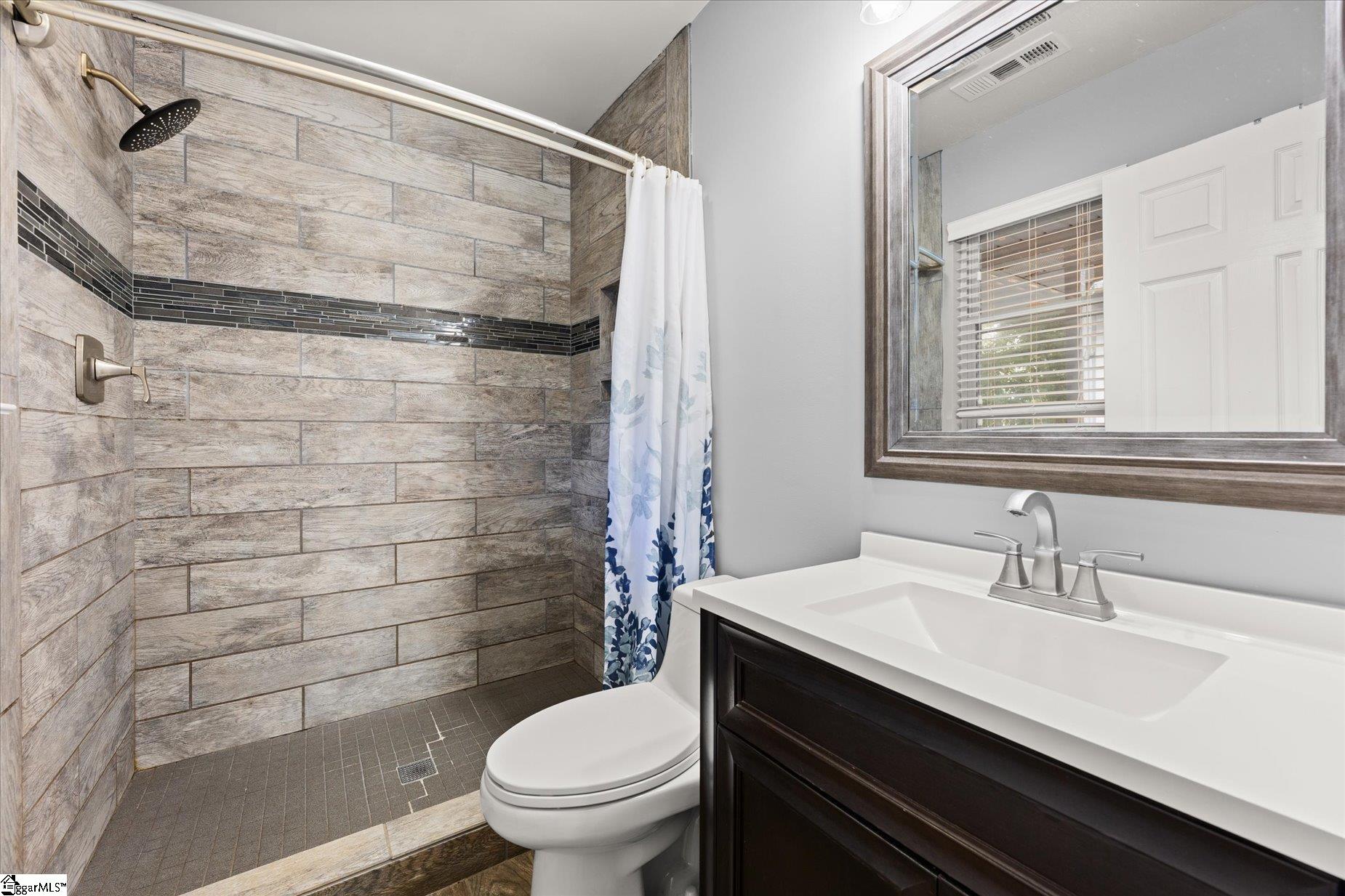 38 Jesse Court Taylors, SC 29687-6714