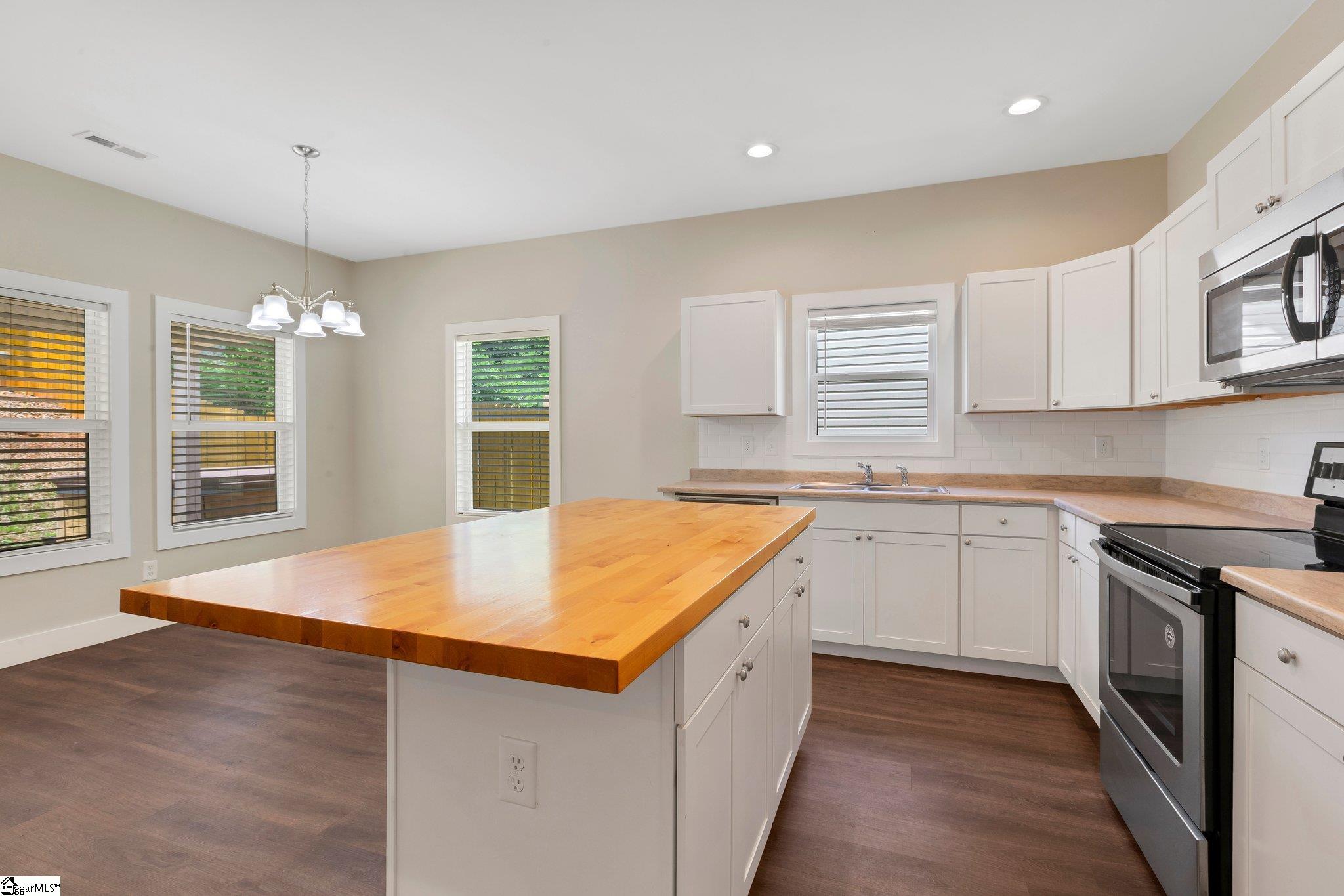 184 Sandifer Road Spartanburg, SC 29303-5416