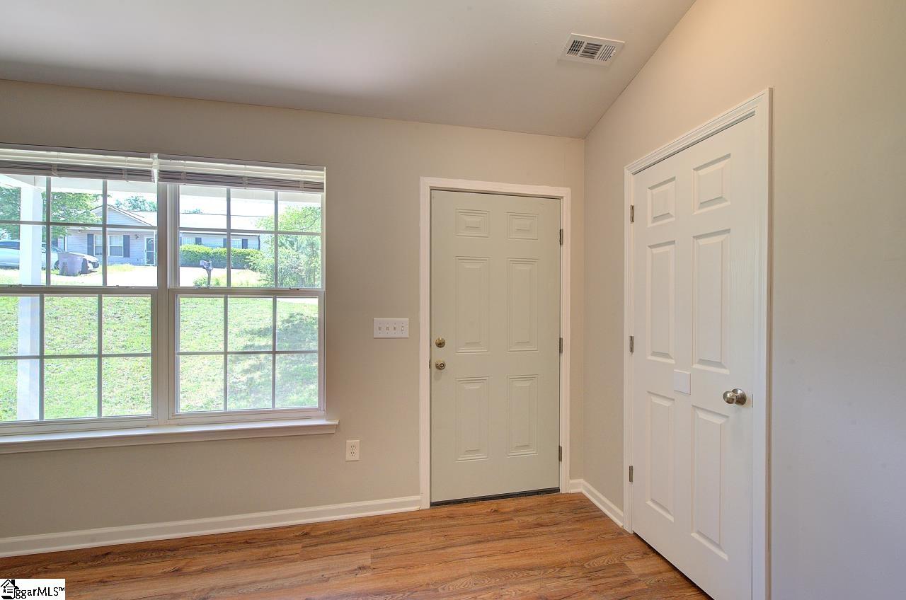 212 Riverbreeze Road Greenville, SC 29611