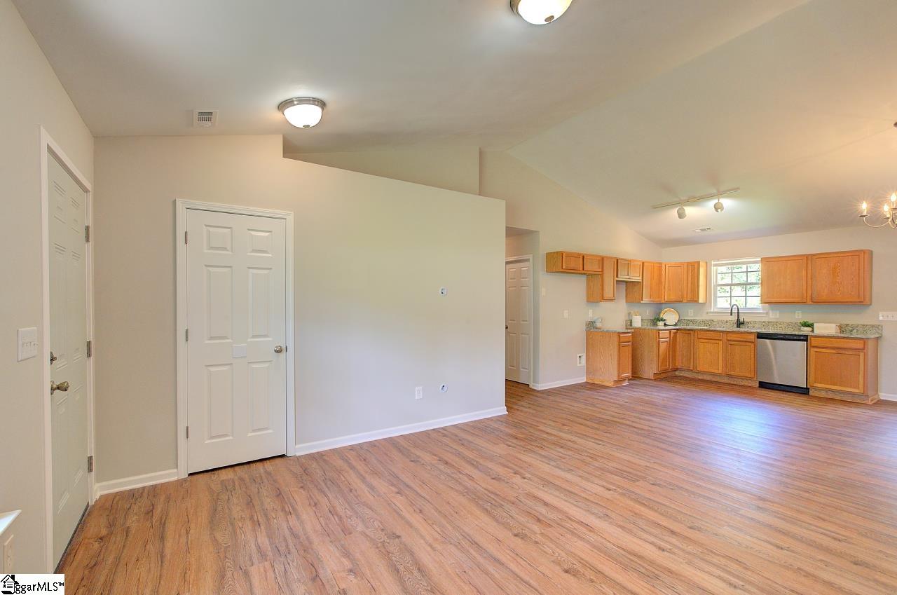 212 Riverbreeze Road Greenville, SC 29611