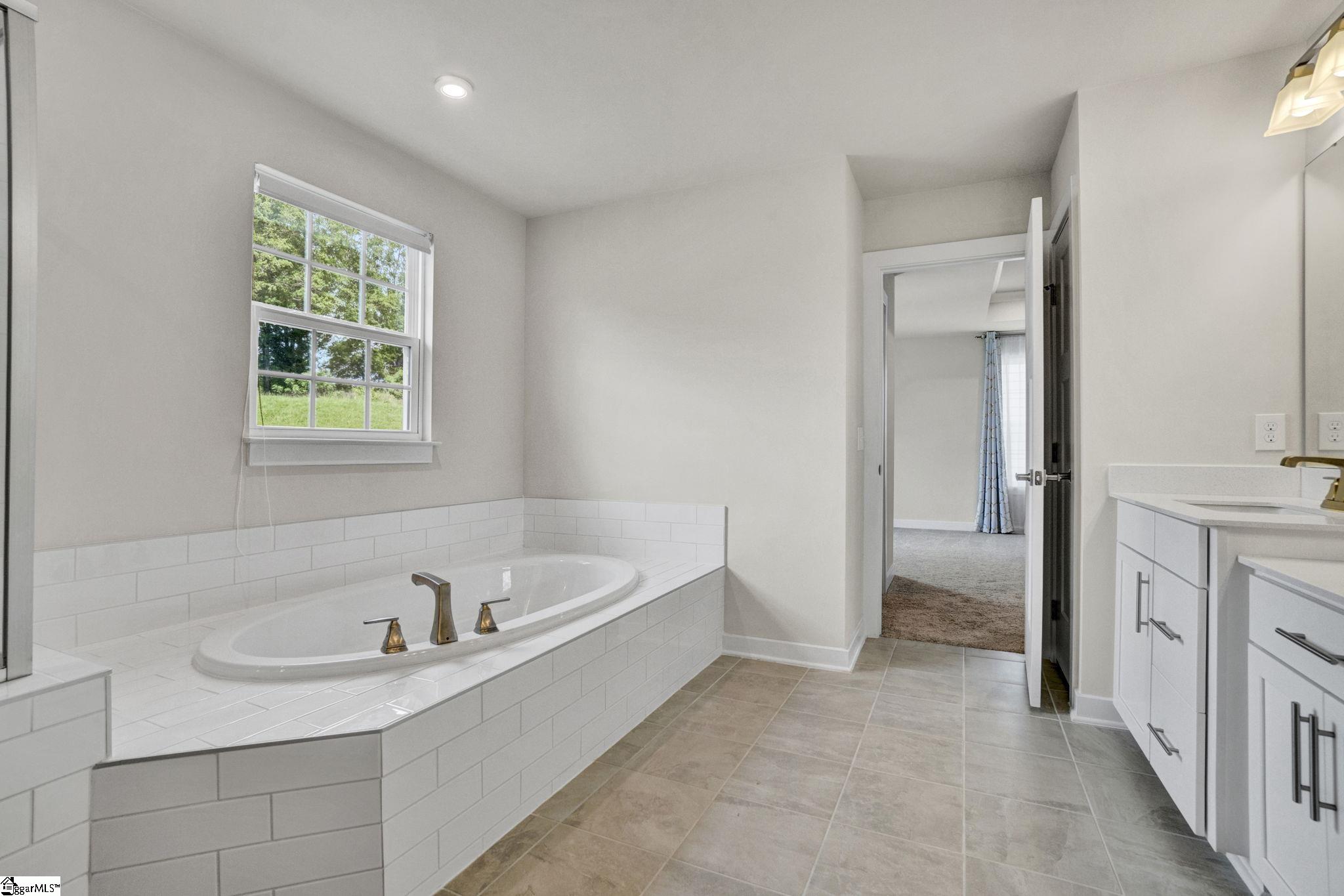 245 Chinook Drive Greenville, SC 29607