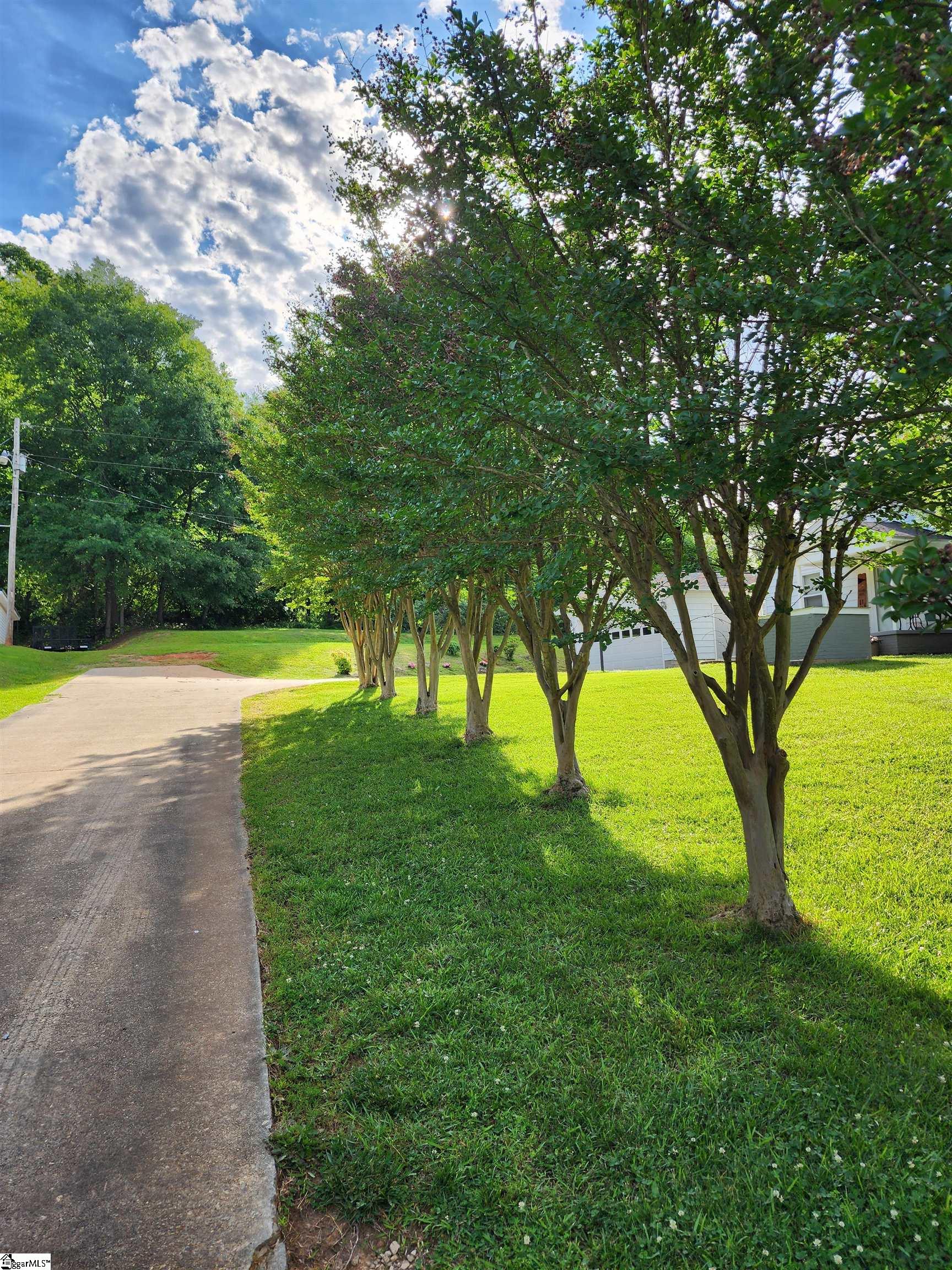 1104 Robert P Jeanes Road Easley, SC 29640