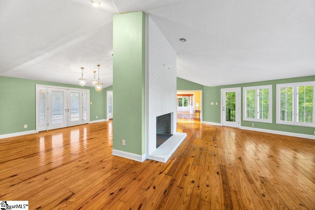 511 Shorecrest Drive Clemson, SC 29631-1477