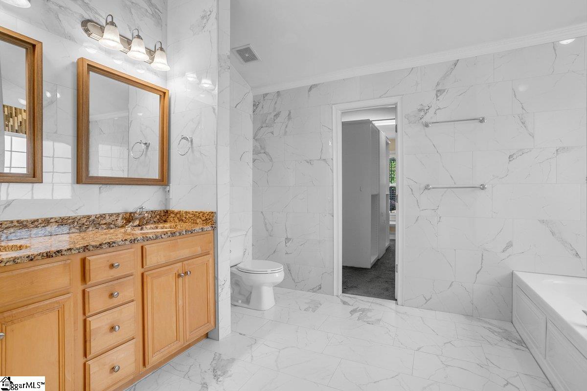 67 Devonhall Way Taylors, SC 29687