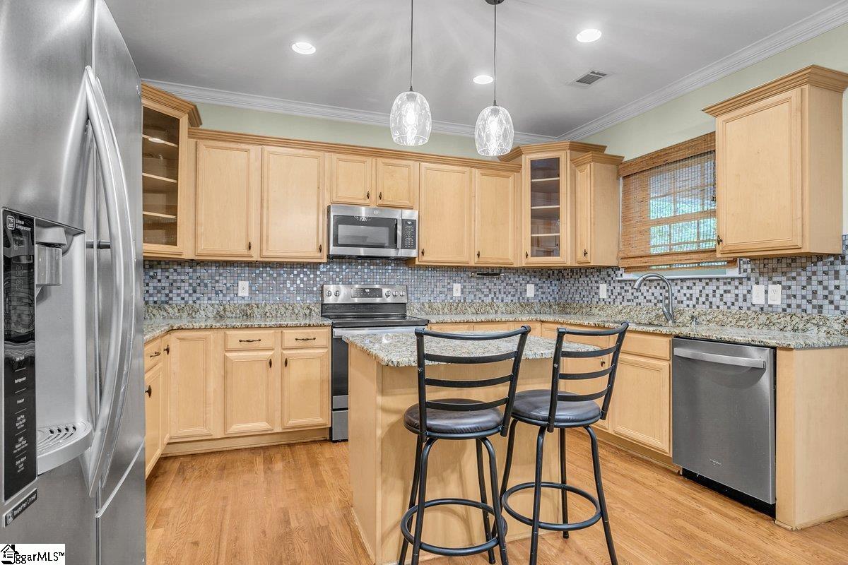 67 Devonhall Way Taylors, SC 29687