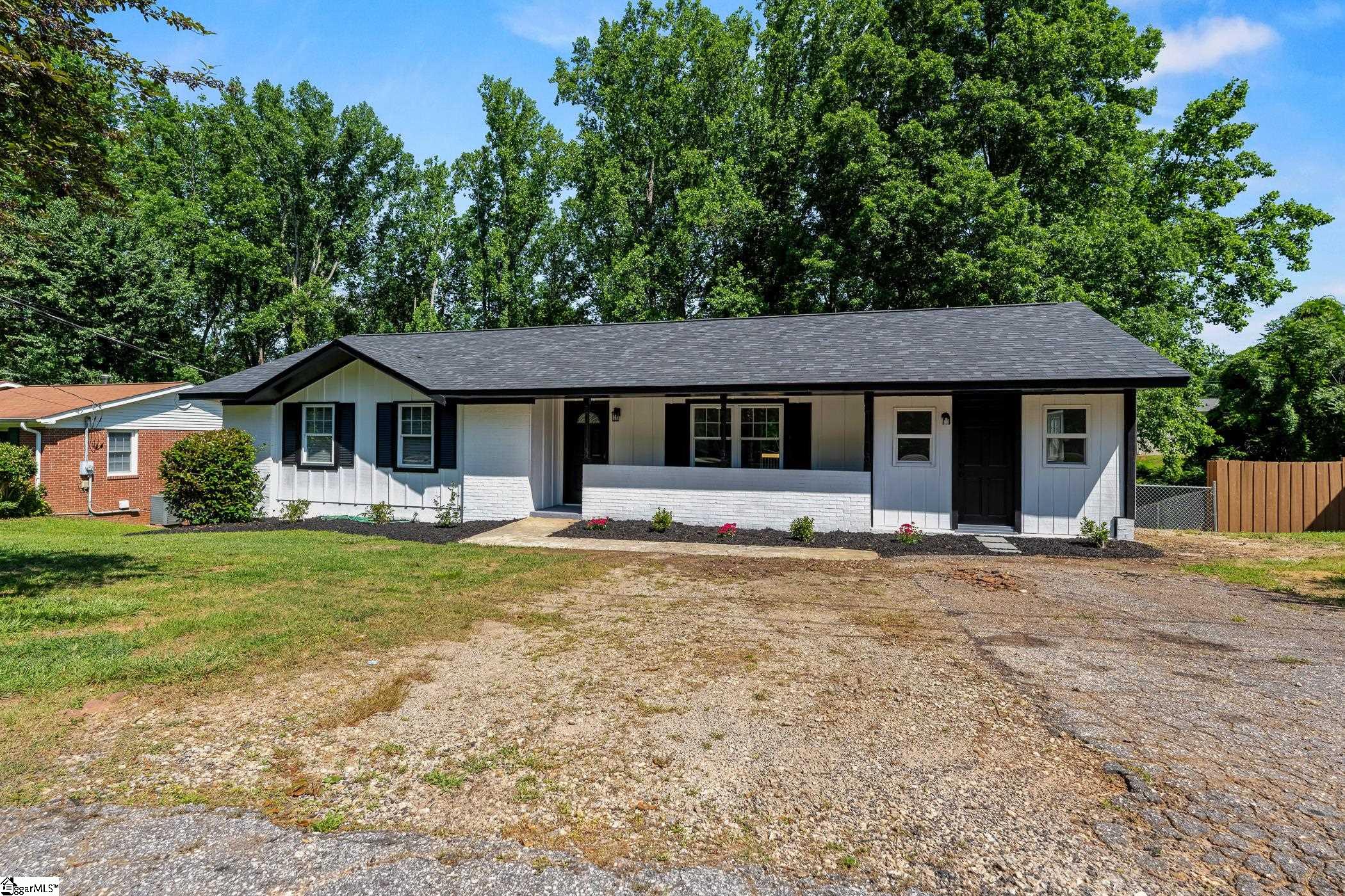 6 Glen Haven Court Greenville, SC 29611