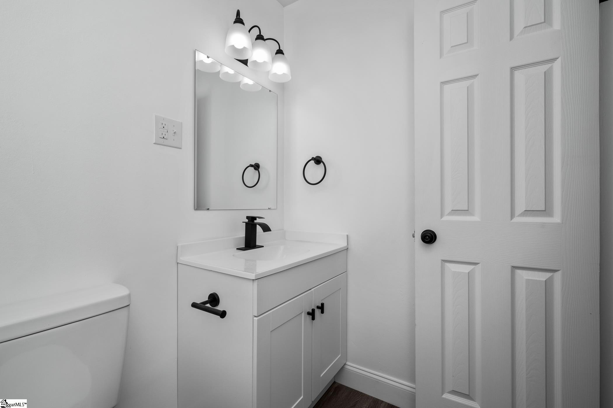 6 Glen Haven Court Greenville, SC 29611