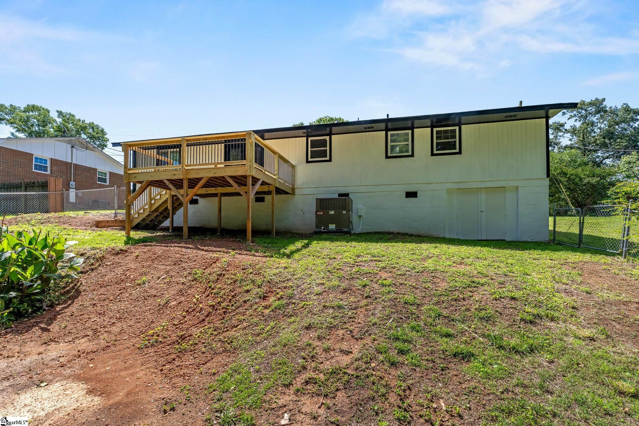 6 Glen Haven Court Greenville, SC 29611