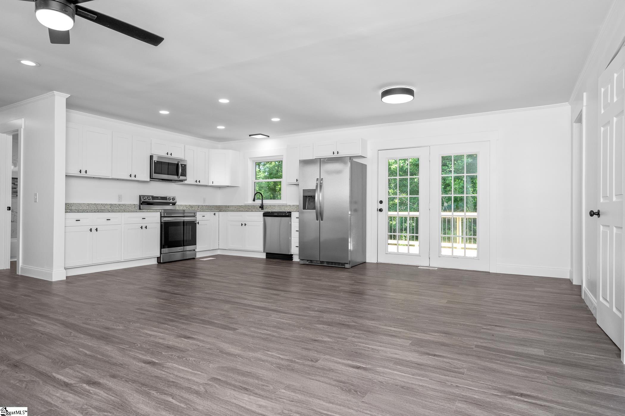 6 Glen Haven Court Greenville, SC 29611