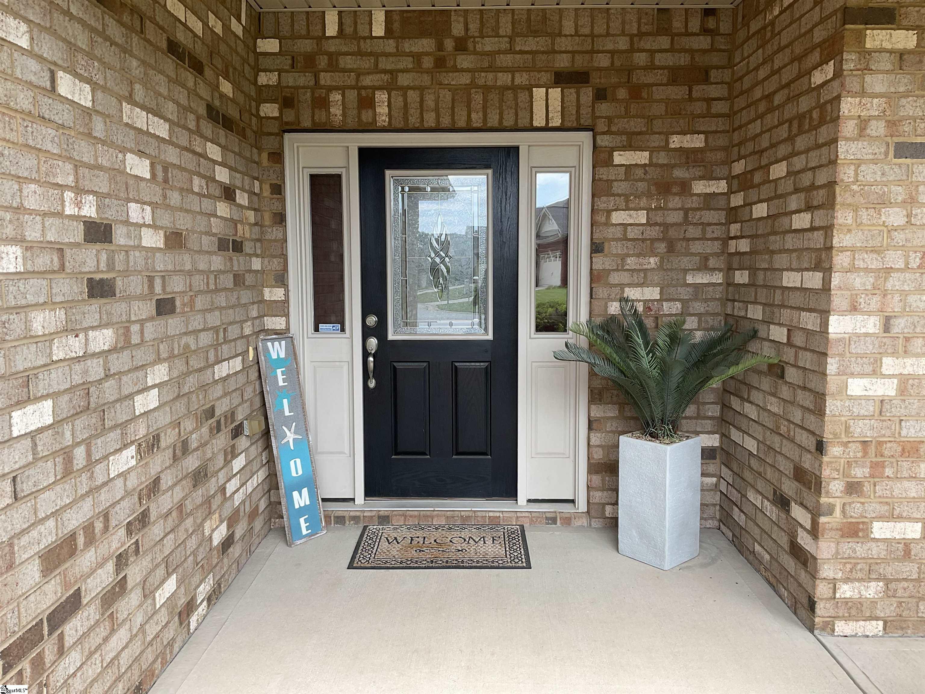 308 Raritan Court Simpsonville, SC 29681