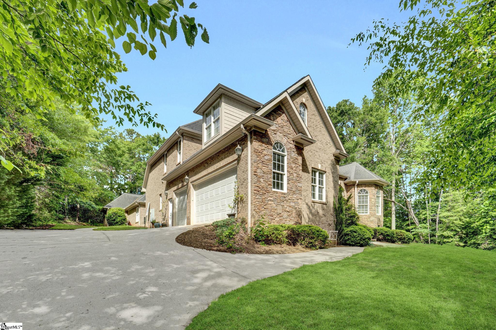 8 Knob Creek Court Greer, SC 29651