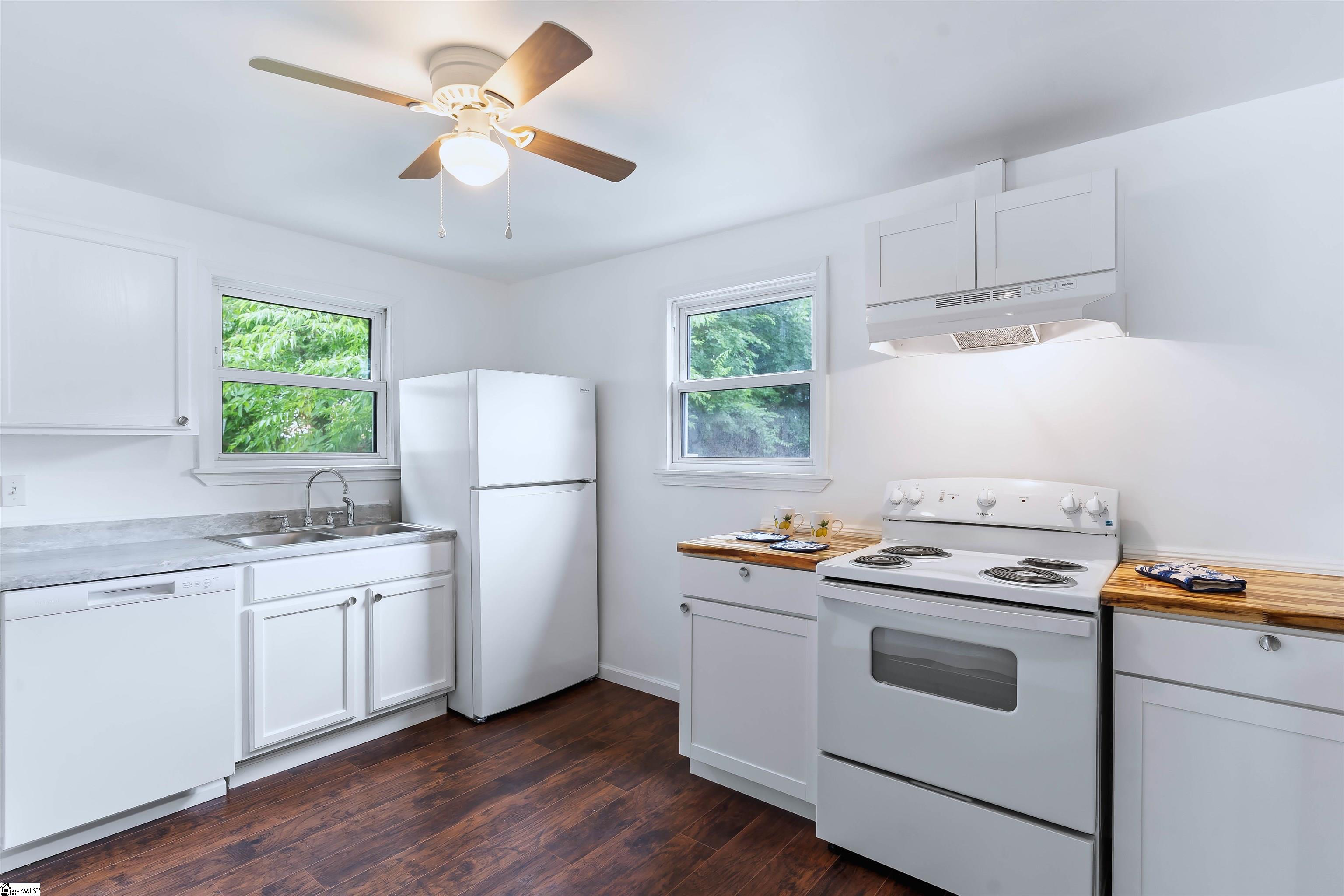 5 Yellowstone Drive Greenville, SC 29617