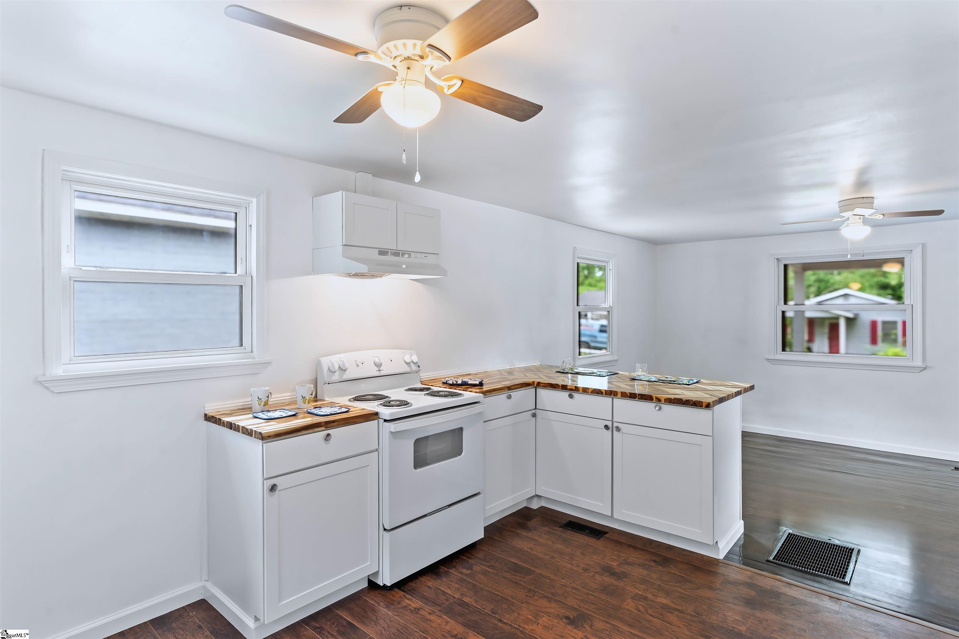 5 Yellowstone Drive Greenville, SC 29617
