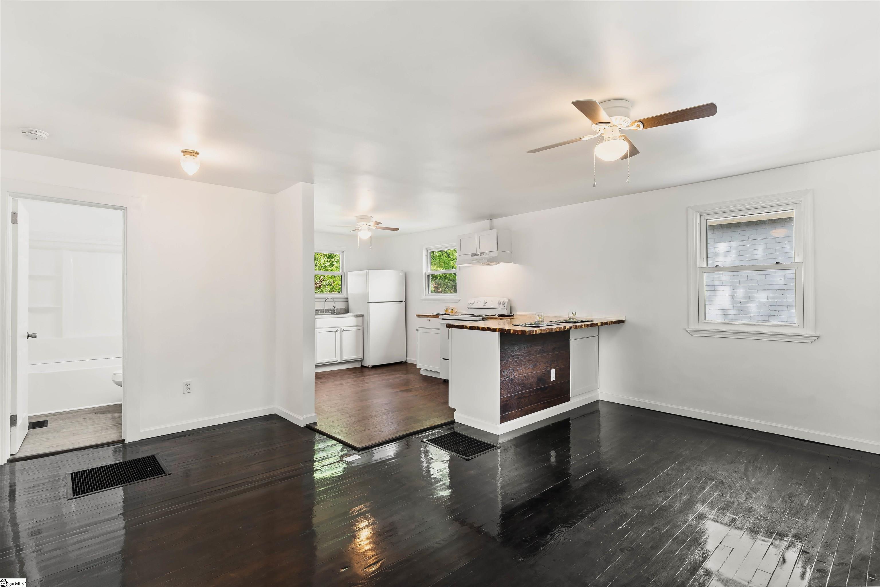 5 Yellowstone Drive Greenville, SC 29617
