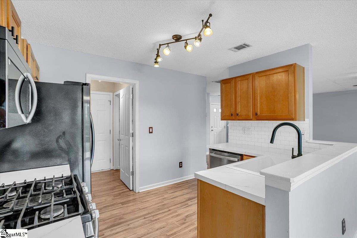 316 Stillwater Drive Simpsonville, SC 29681