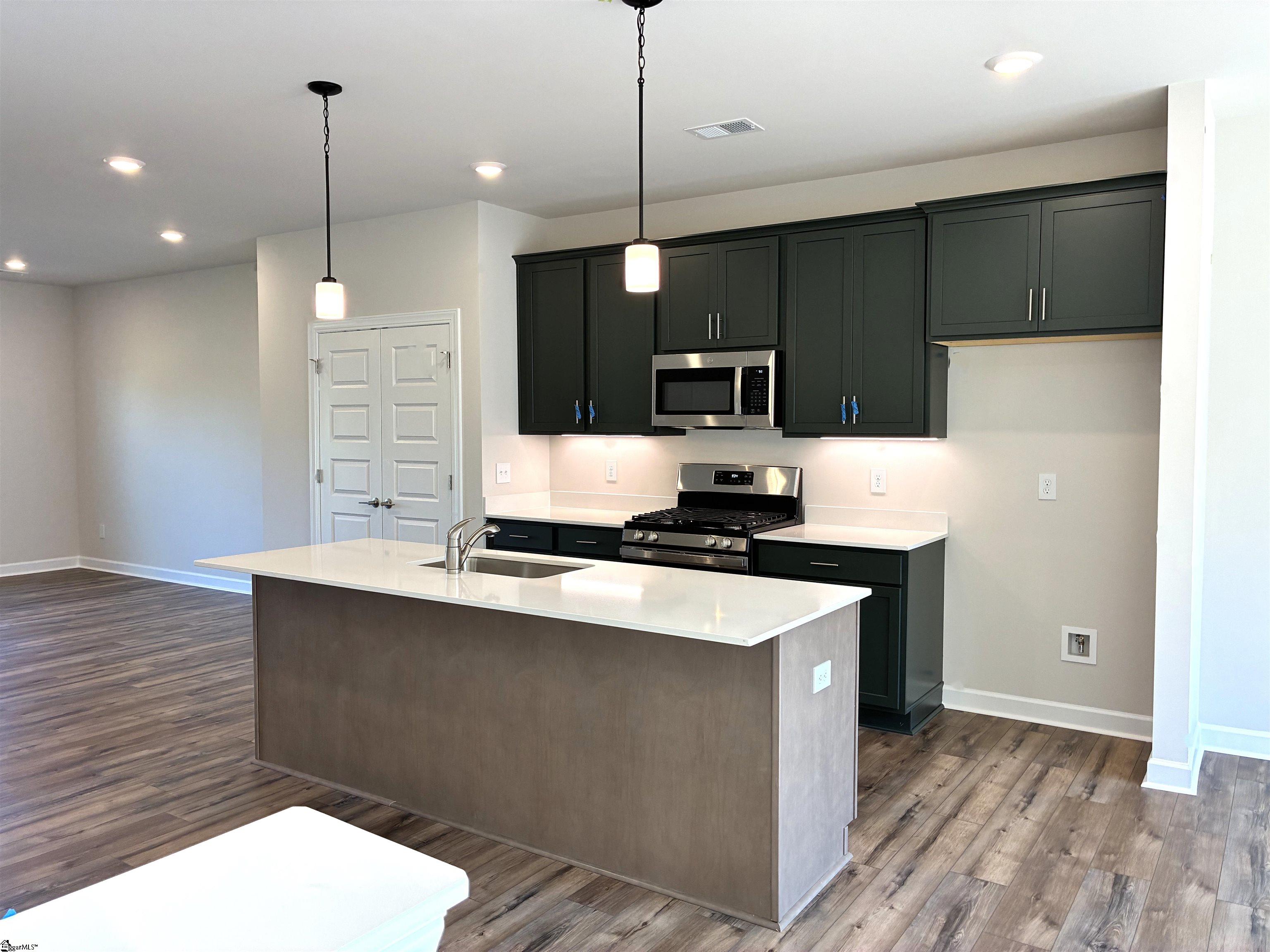 7 Pikewood Lane Greenville, SC 29607